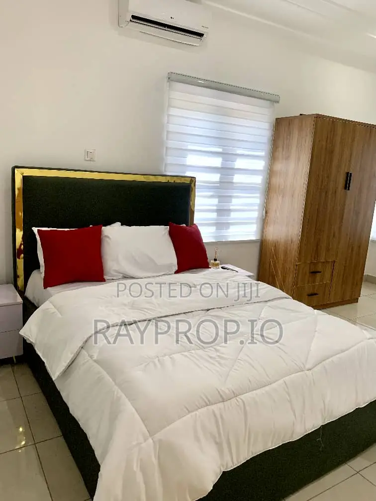 049181rz - 3 Bedroom Shortlet in Allen Ikeja in Allen Avenue