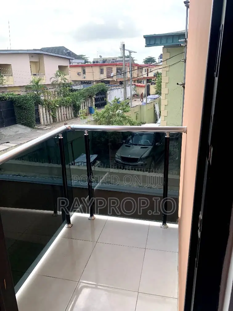 049181rz - 3 Bedroom Shortlet in Allen Ikeja in Allen Avenue