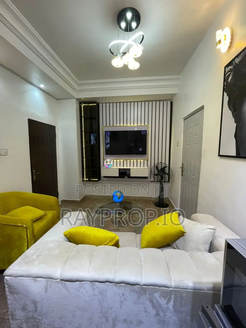 Df - 1 Bedroom Shortlet in Lekki in Osapa london