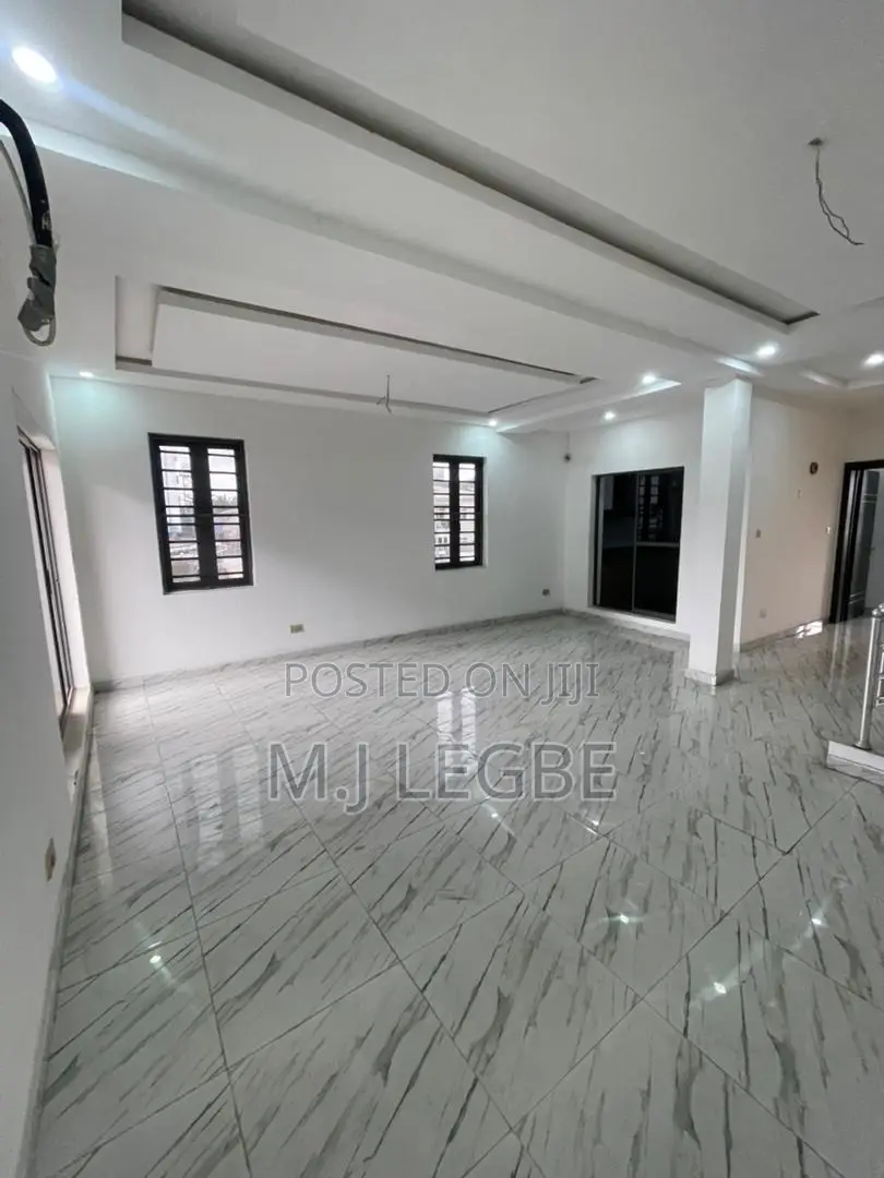 4bdrm Duplex in Ikate, Lekki for sale in Lekki