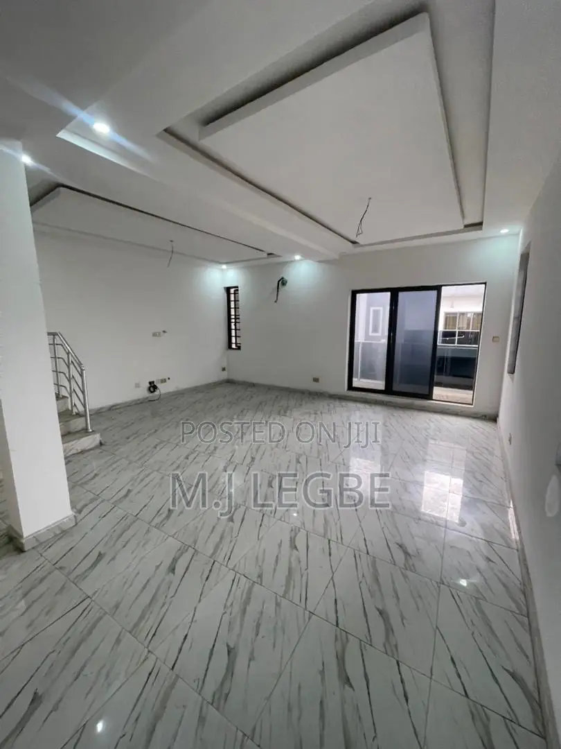 4bdrm Duplex in Ikate, Lekki for sale in Lekki