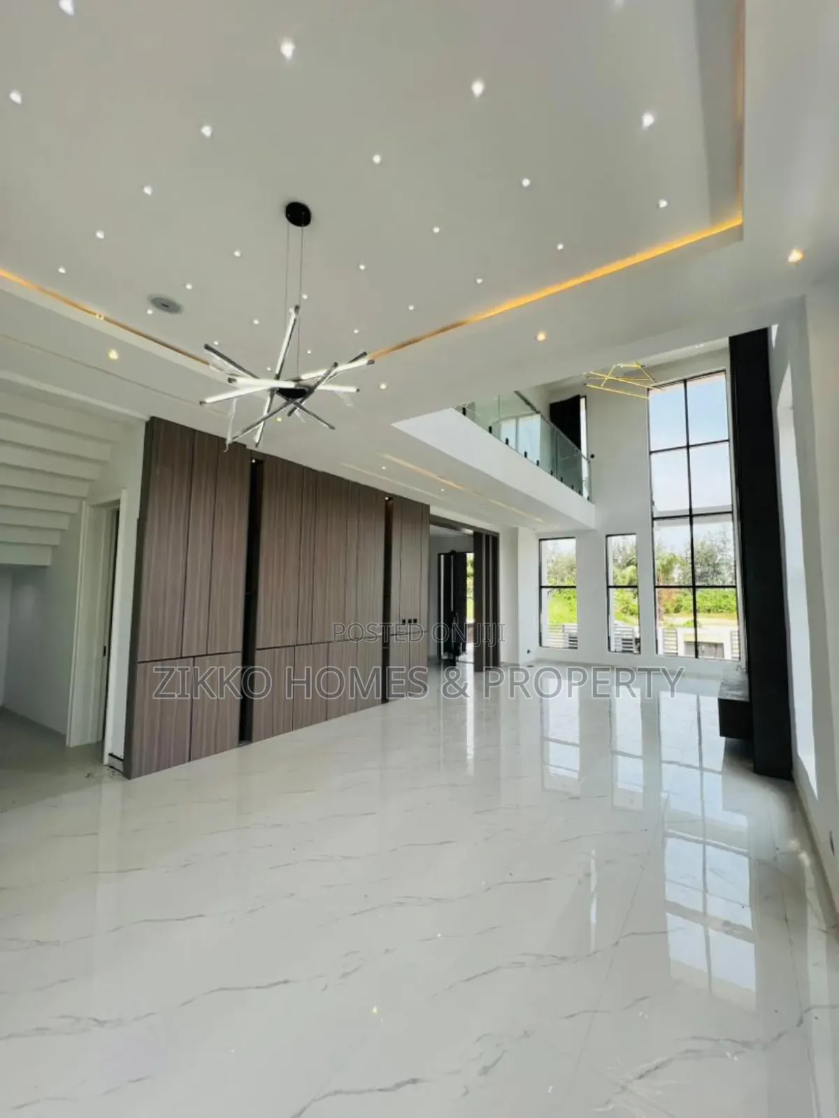 5bdrm Duplex in Ikota, Lekki for sale in Lekki