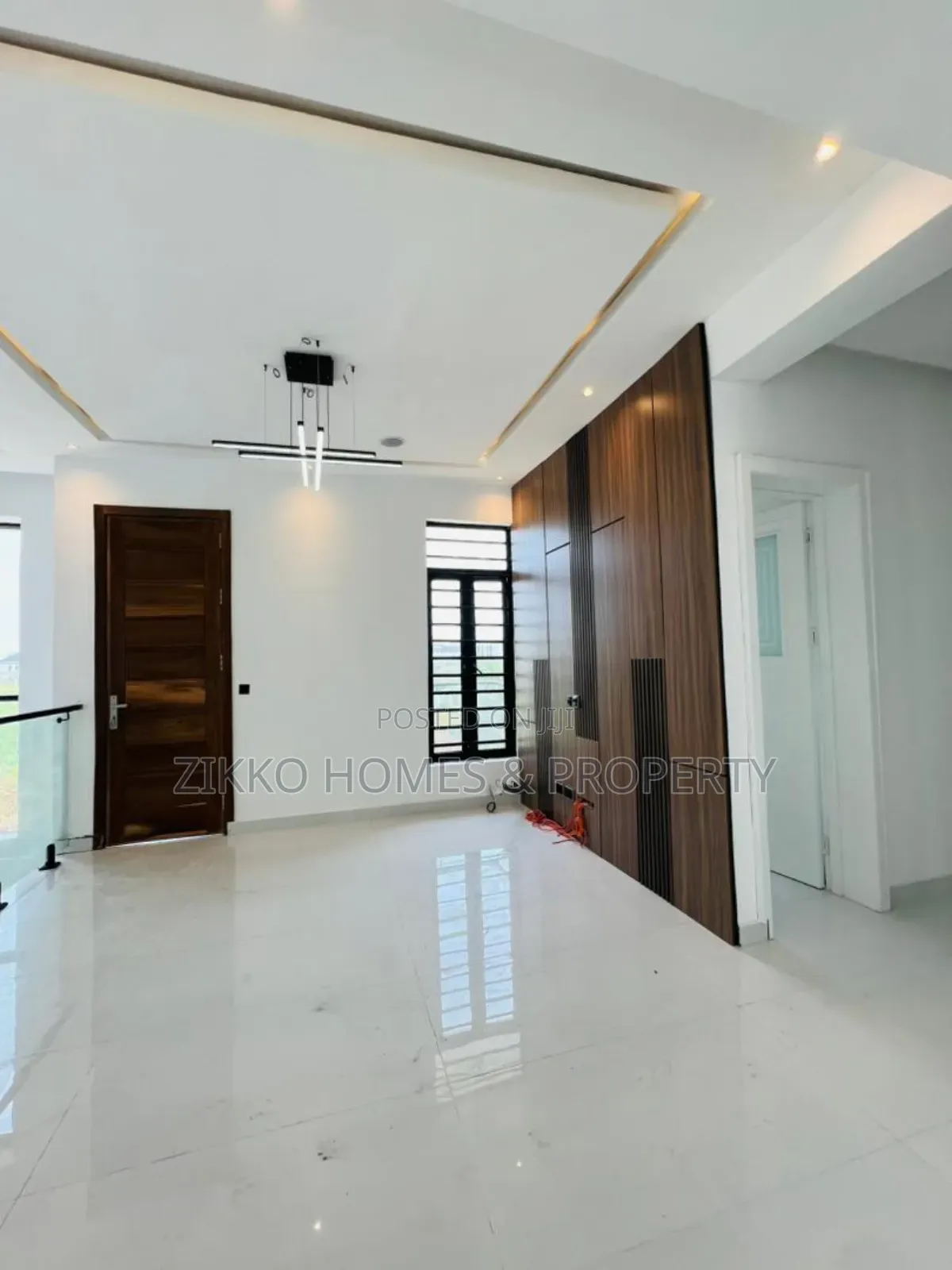 5bdrm Duplex in Ikota, Lekki for sale in Lekki