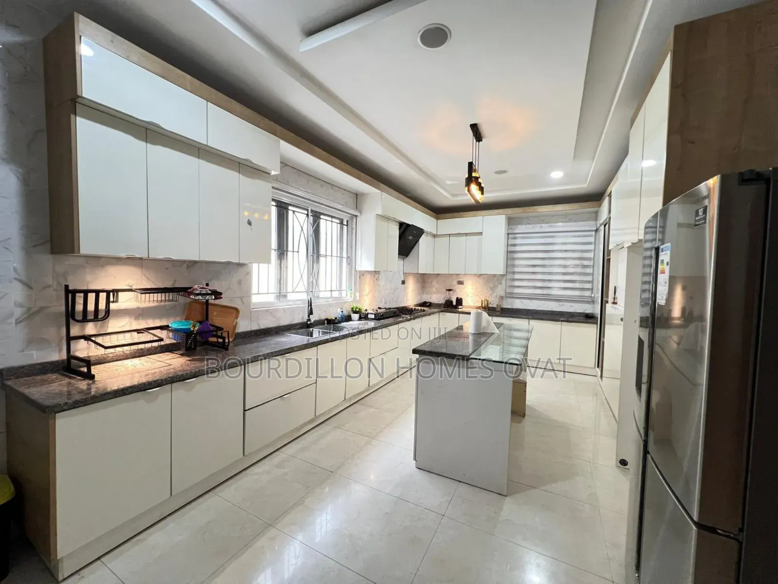 5bdrm Duplex in Lekki Phase 1 for sale in Lekki Phase 1