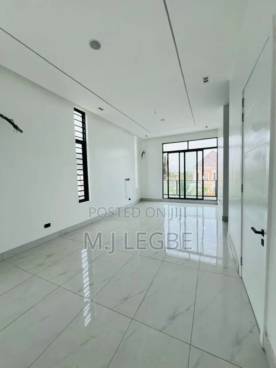 5bdrm Duplex in Ikota, Lekki for sale in Lekki
