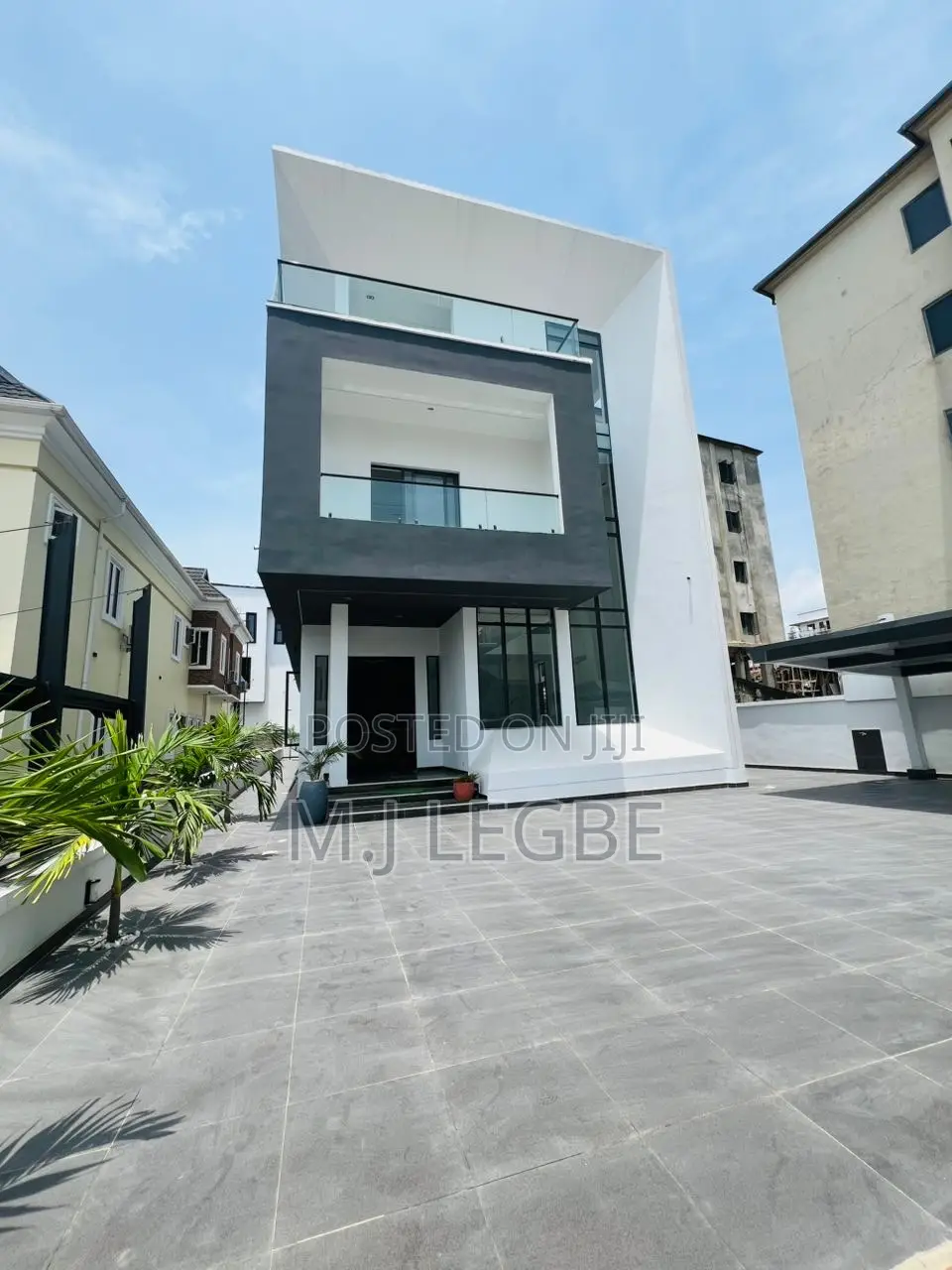 6bdrm Duplex in Ikota, Lekki for sale in Lekki
