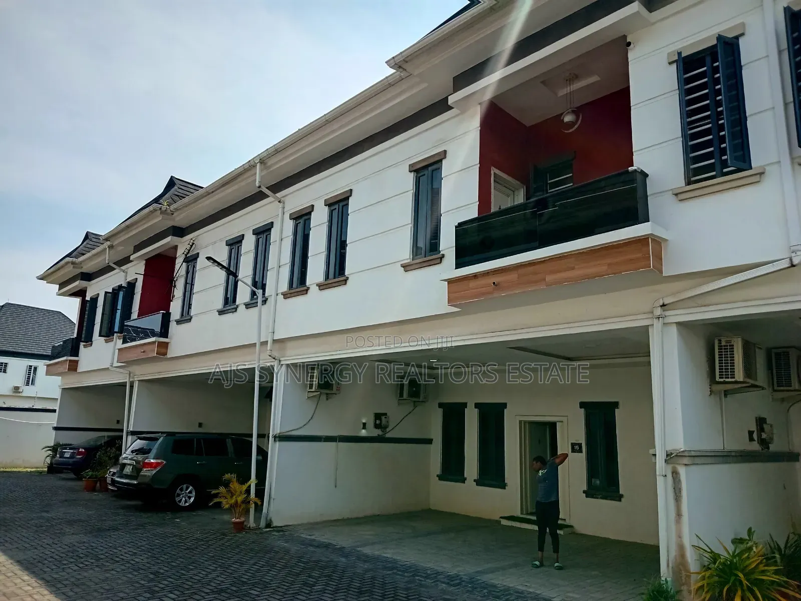 Furnished 4bdrm Duplex in Chevron for rent in Chevron