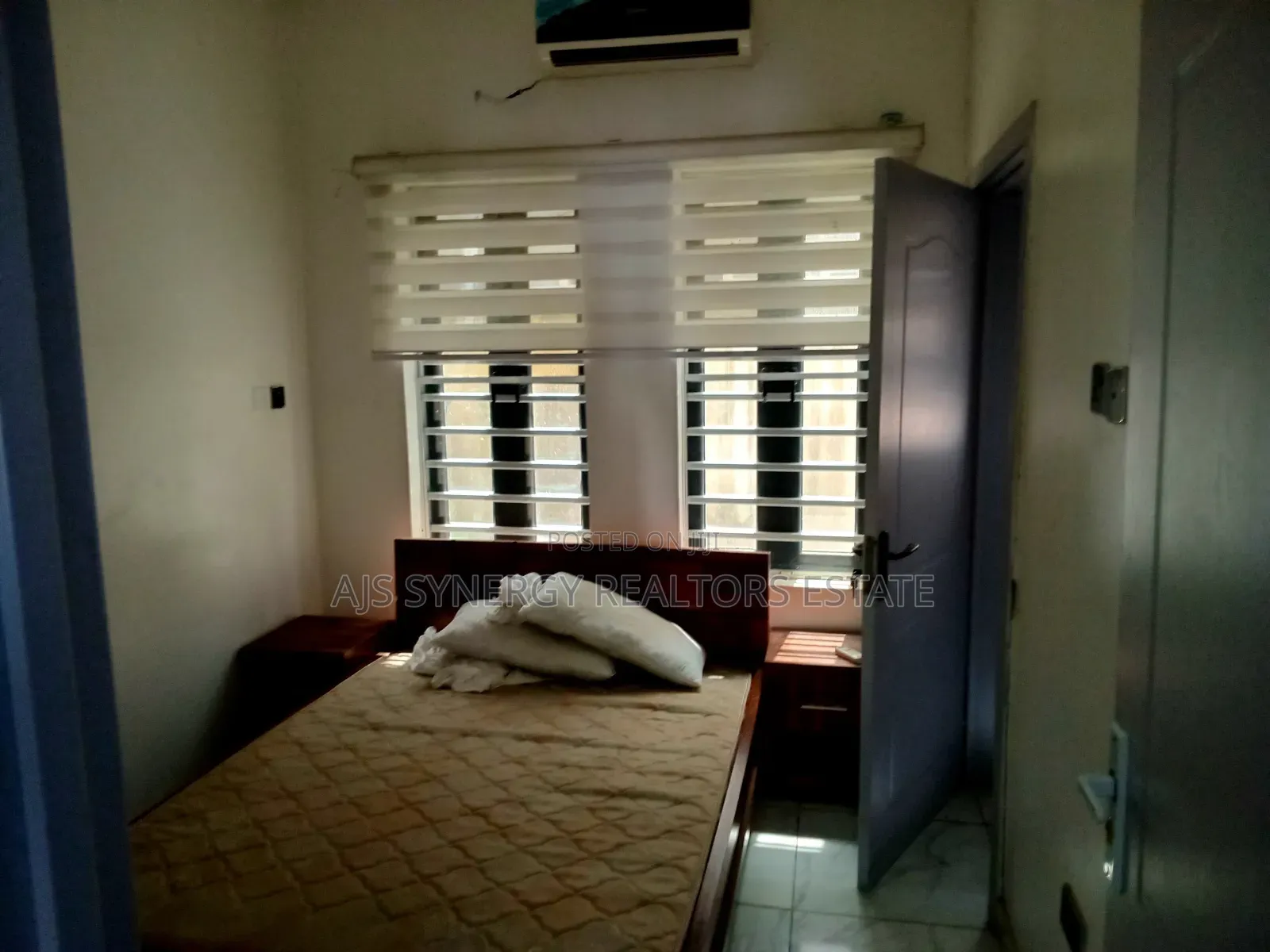 Furnished 4bdrm Duplex in Chevron for rent in Chevron