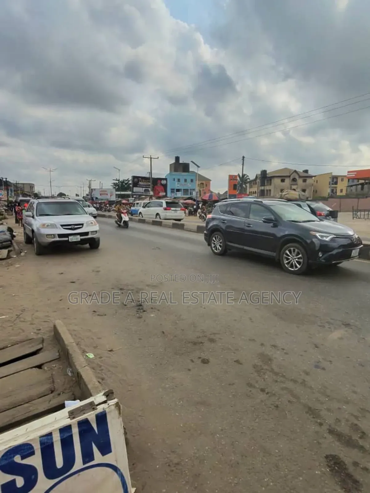 House For Sale, 6 Flats At Nkwo Orji in Owerri