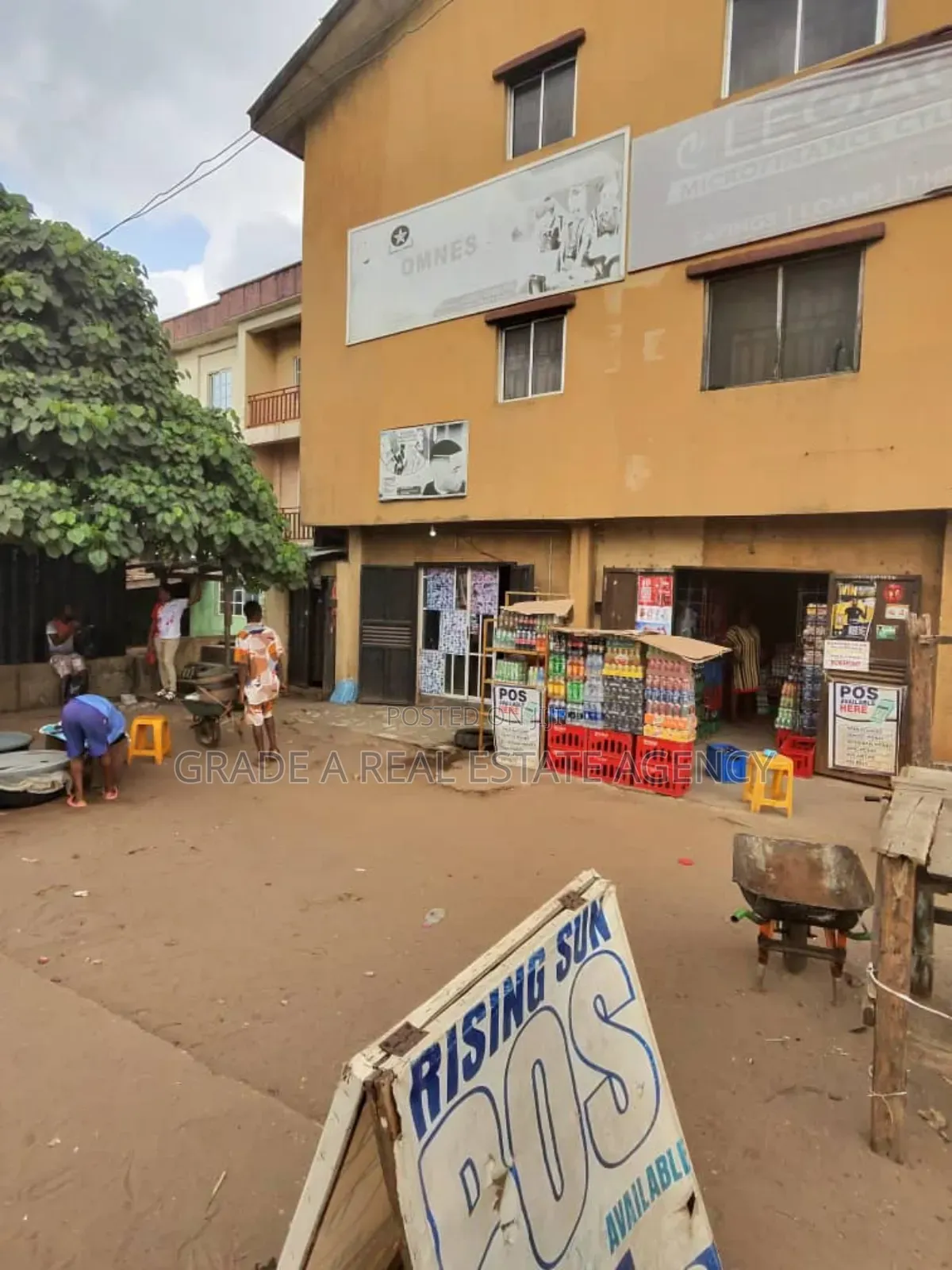 House For Sale, 6 Flats At Nkwo Orji in Owerri