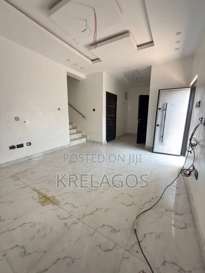 2bdrm Duplex in Abraham Adesanya Estate for sale in Abraham Adesanya Estate