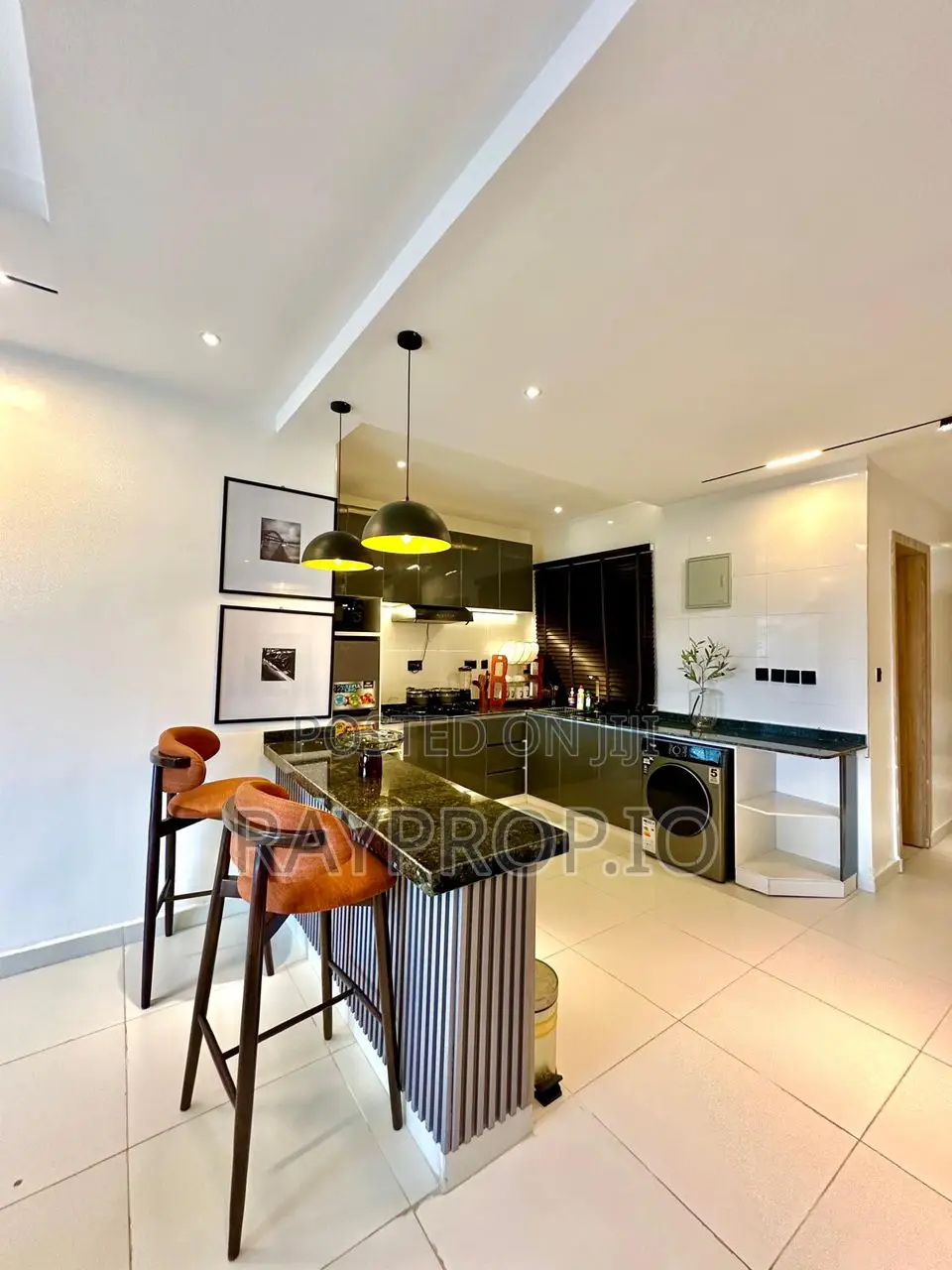 370668ey - 2 Bedroom Shortlet in Lekki Phase 1 in Lekki Phase 1