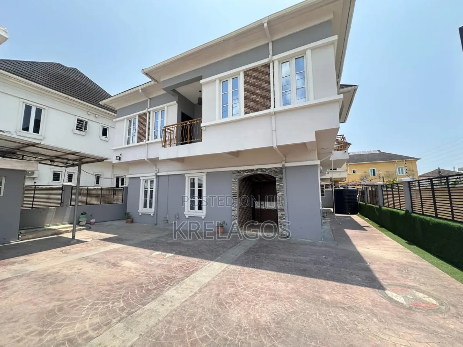 4bdrm Duplex in Ikota for rent in Ikota