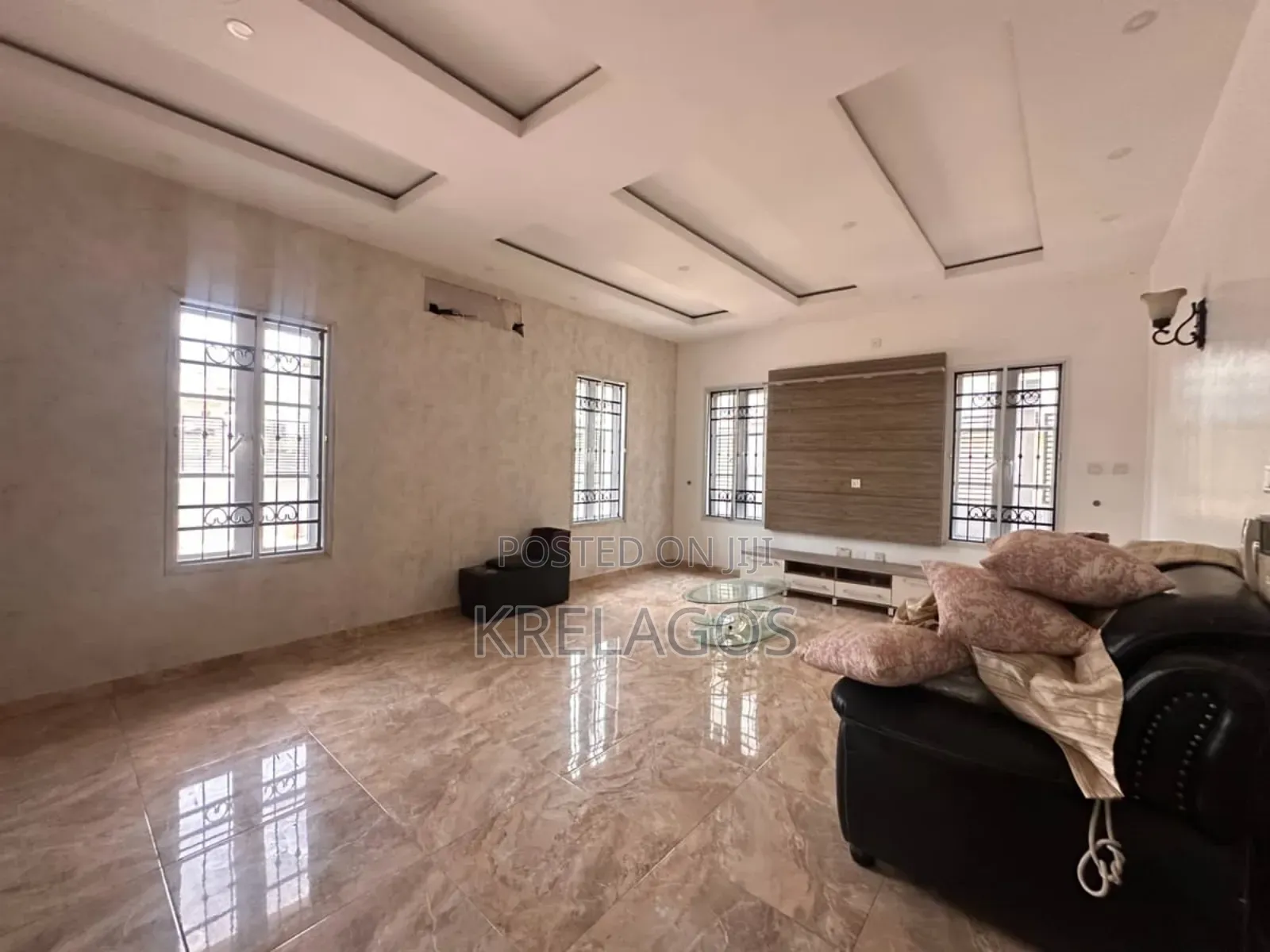 4bdrm Duplex in Ikota for rent in Ikota