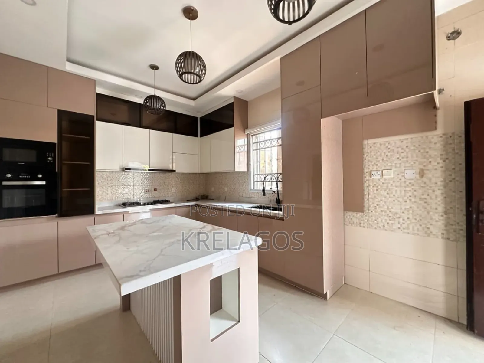 4bdrm Duplex in Ikota for rent in Ikota
