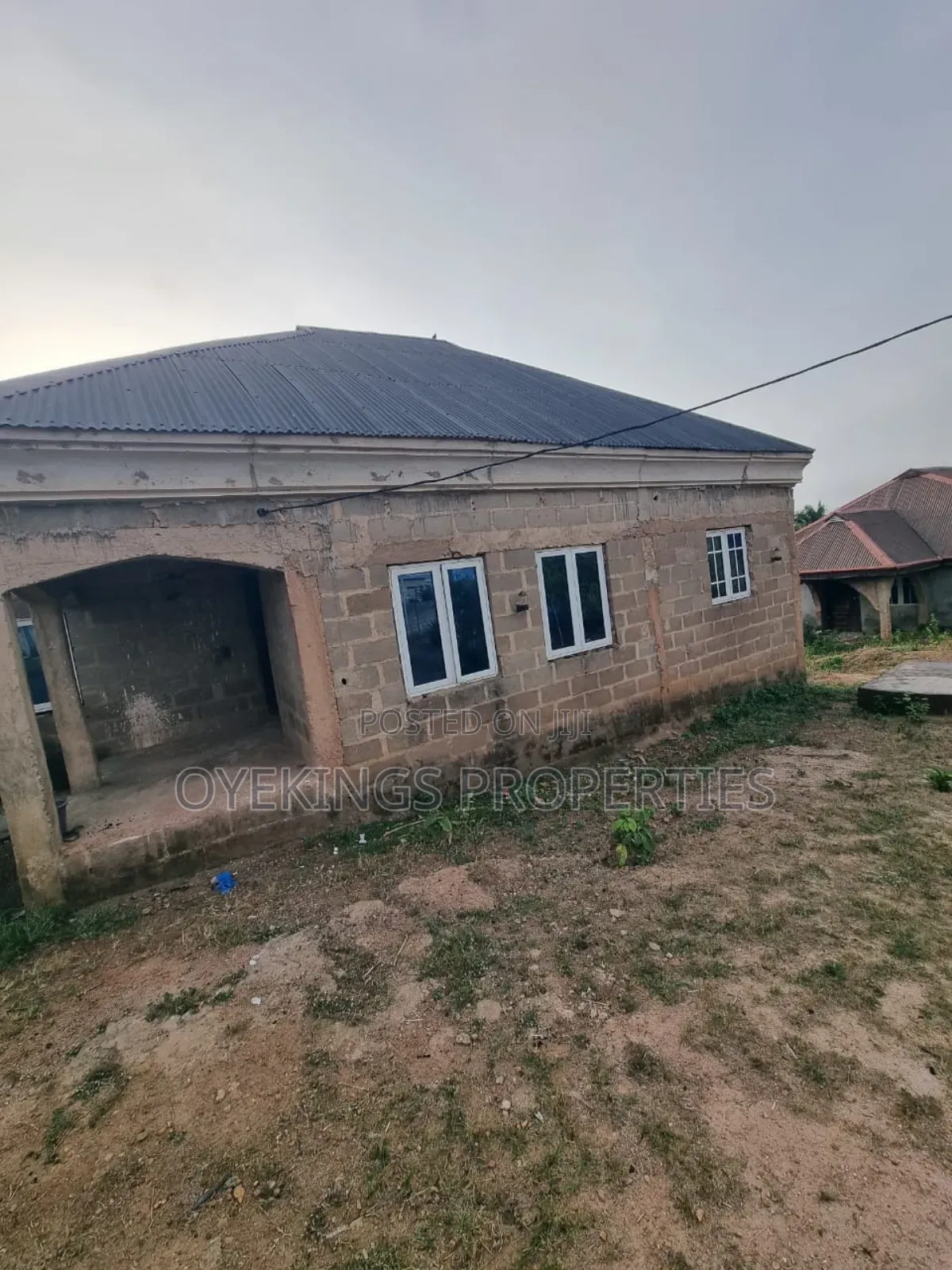 3bdrm Bungalow in Idi-Ope, Akala Express for sale in Akala Express