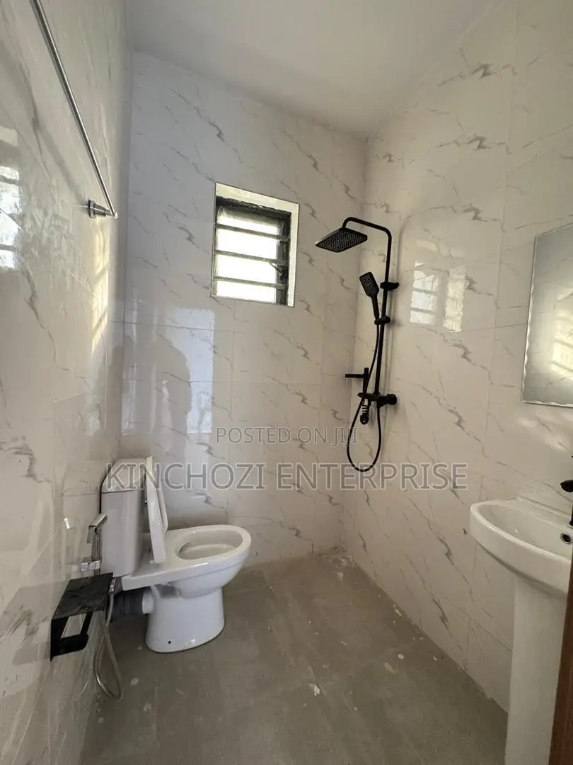 3bdrm Duplex in Rockvale Manors, Zone B for rent in Zone B