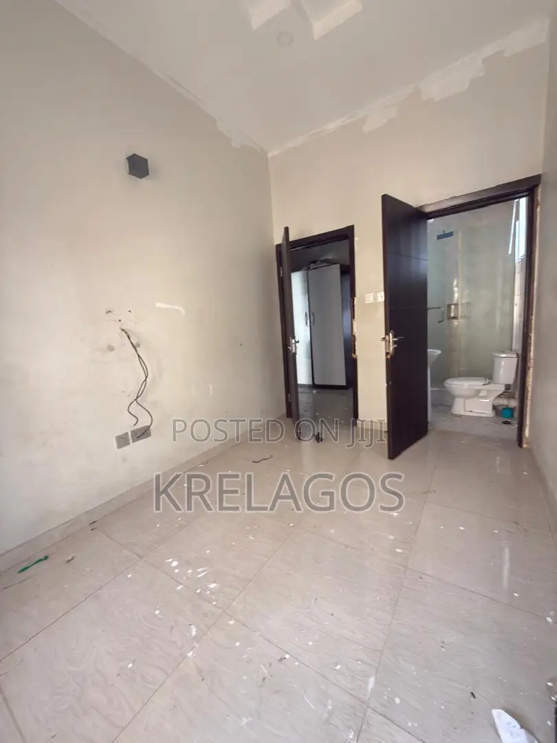 4bdrm Duplex in Ologolo for rent in Ologolo