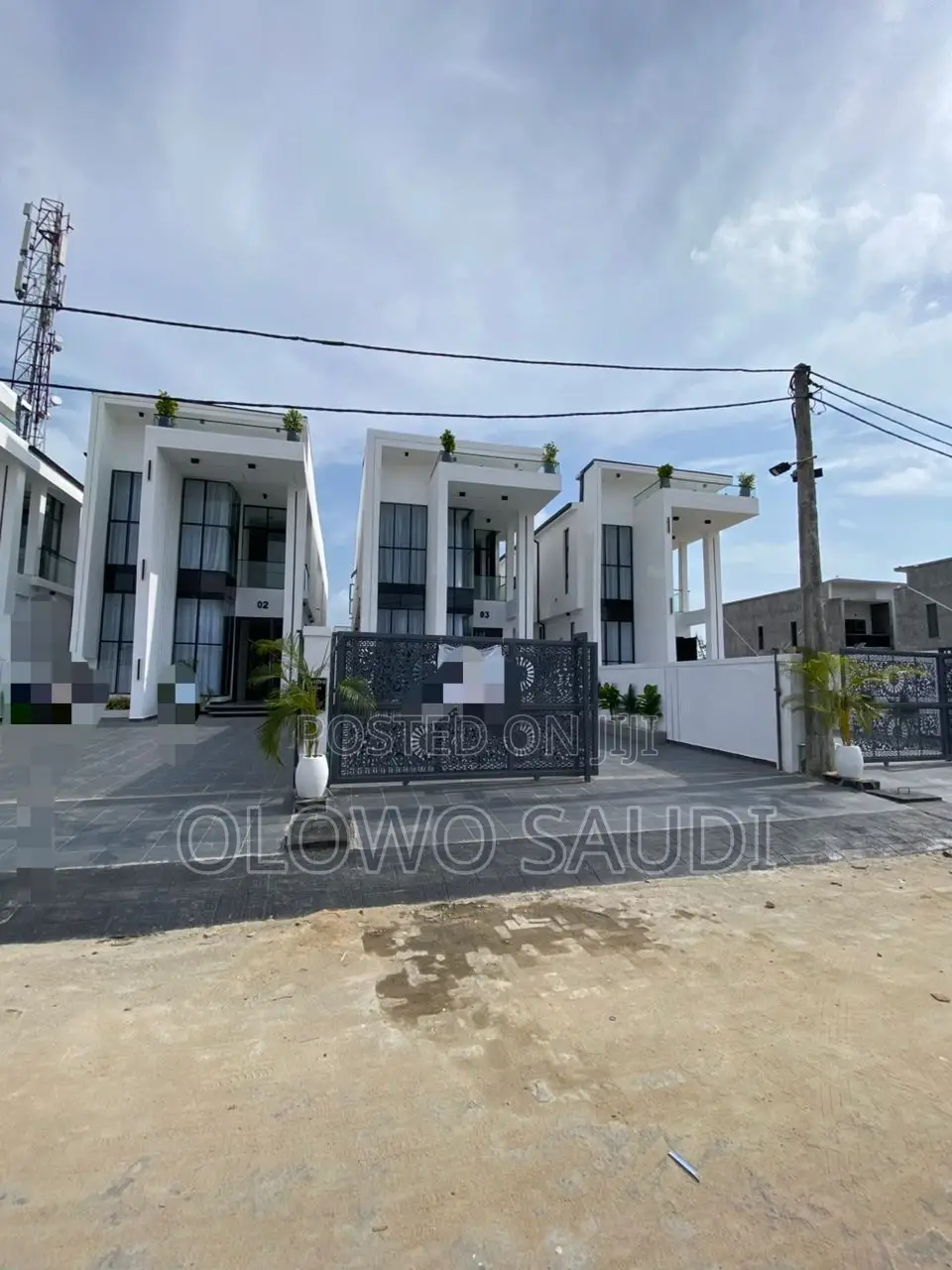 5bdrm Duplex in Ikota for sale in Ikota