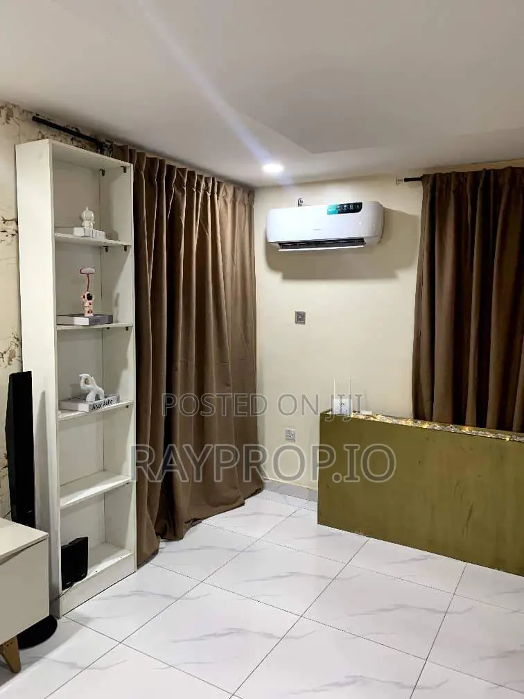 957310fo - 3 Bedroom Shortlet in Ibadan in Bodija