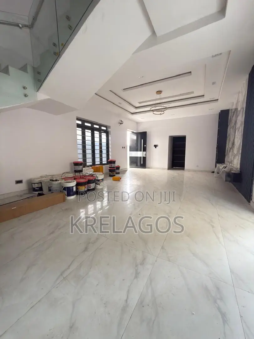 5bdrm Duplex in Ologolo for sale in Ologolo