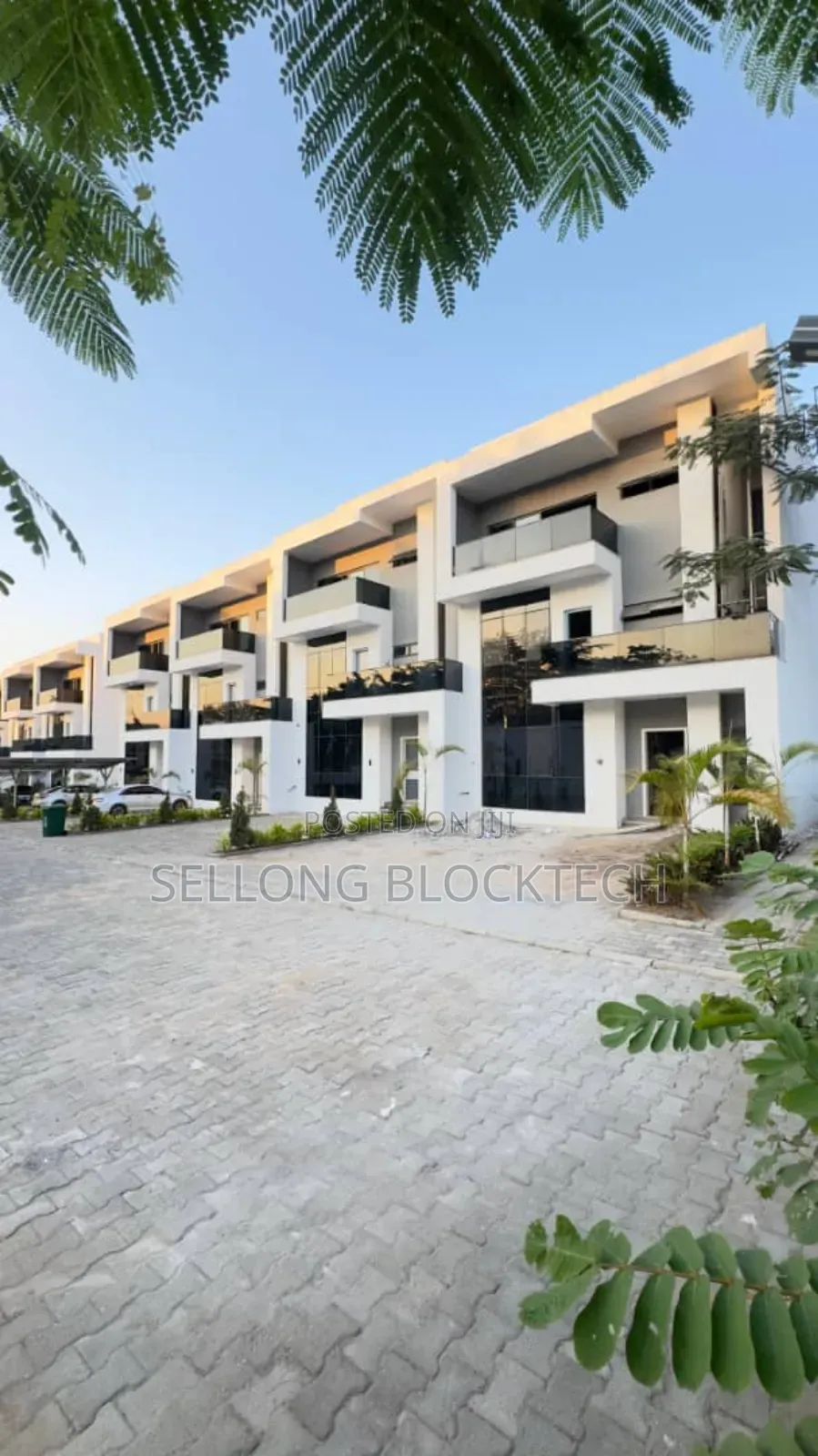 4bdrm Townhouse/Terrace in Guzape District for Sale in Mabushi