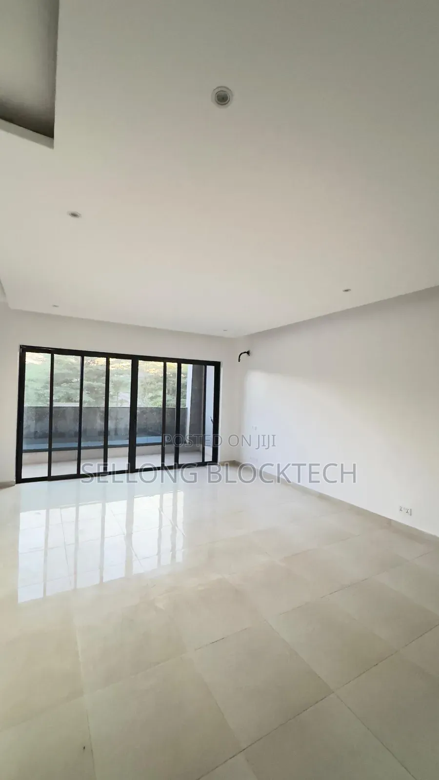 4bdrm Townhouse/Terrace in Guzape District for Sale in Mabushi
