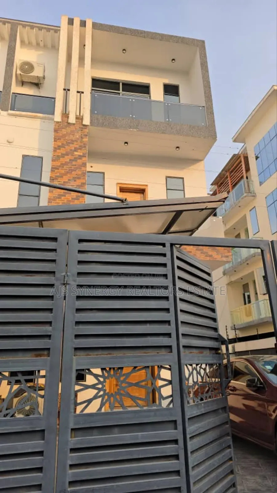 Furnished 5bdrm Duplex in Chevron for rent in Chevron