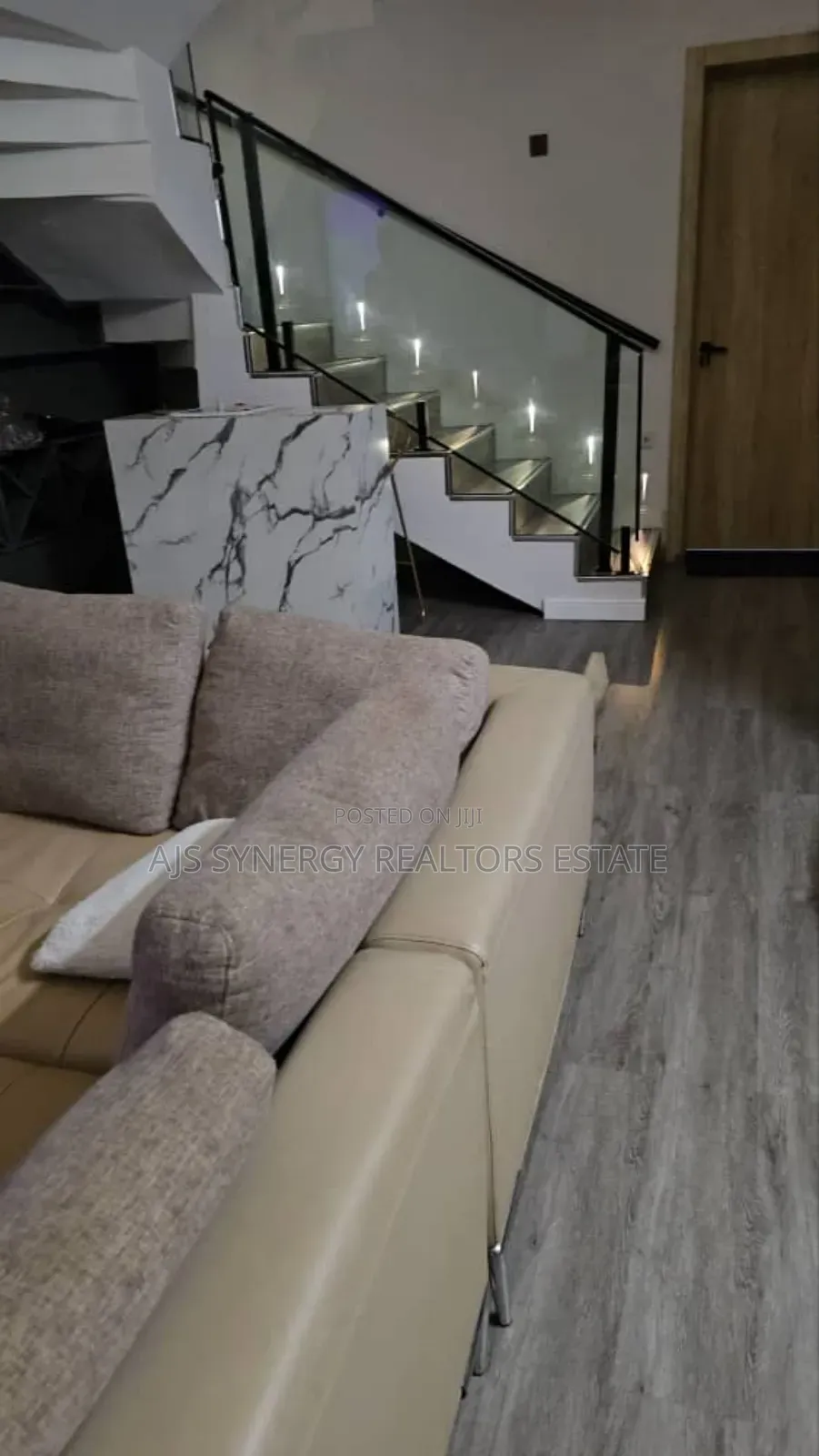 Furnished 5bdrm Duplex in Chevron for rent in Chevron