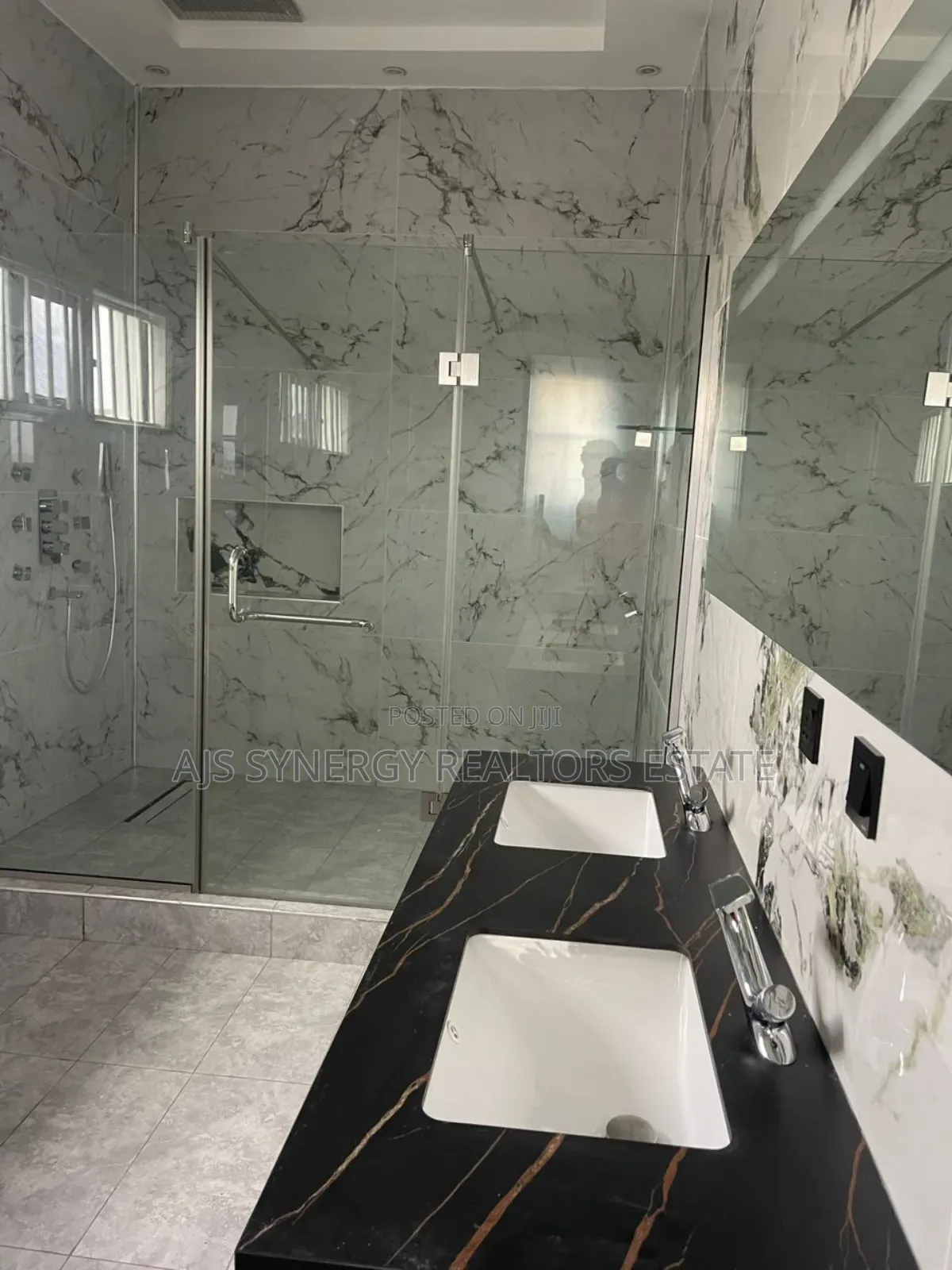 6bdrm House in Lekki Phase 1 for sale in Lekki Phase 1