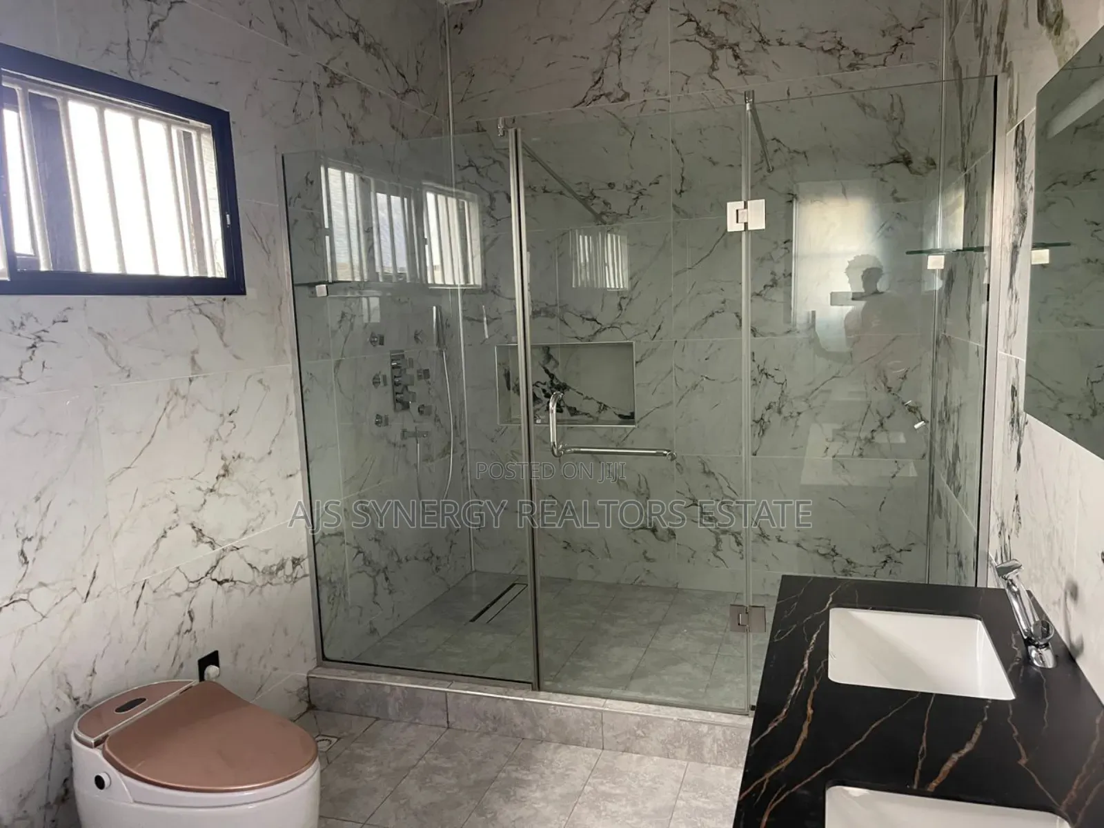 6bdrm House in Lekki Phase 1 for sale in Lekki Phase 1