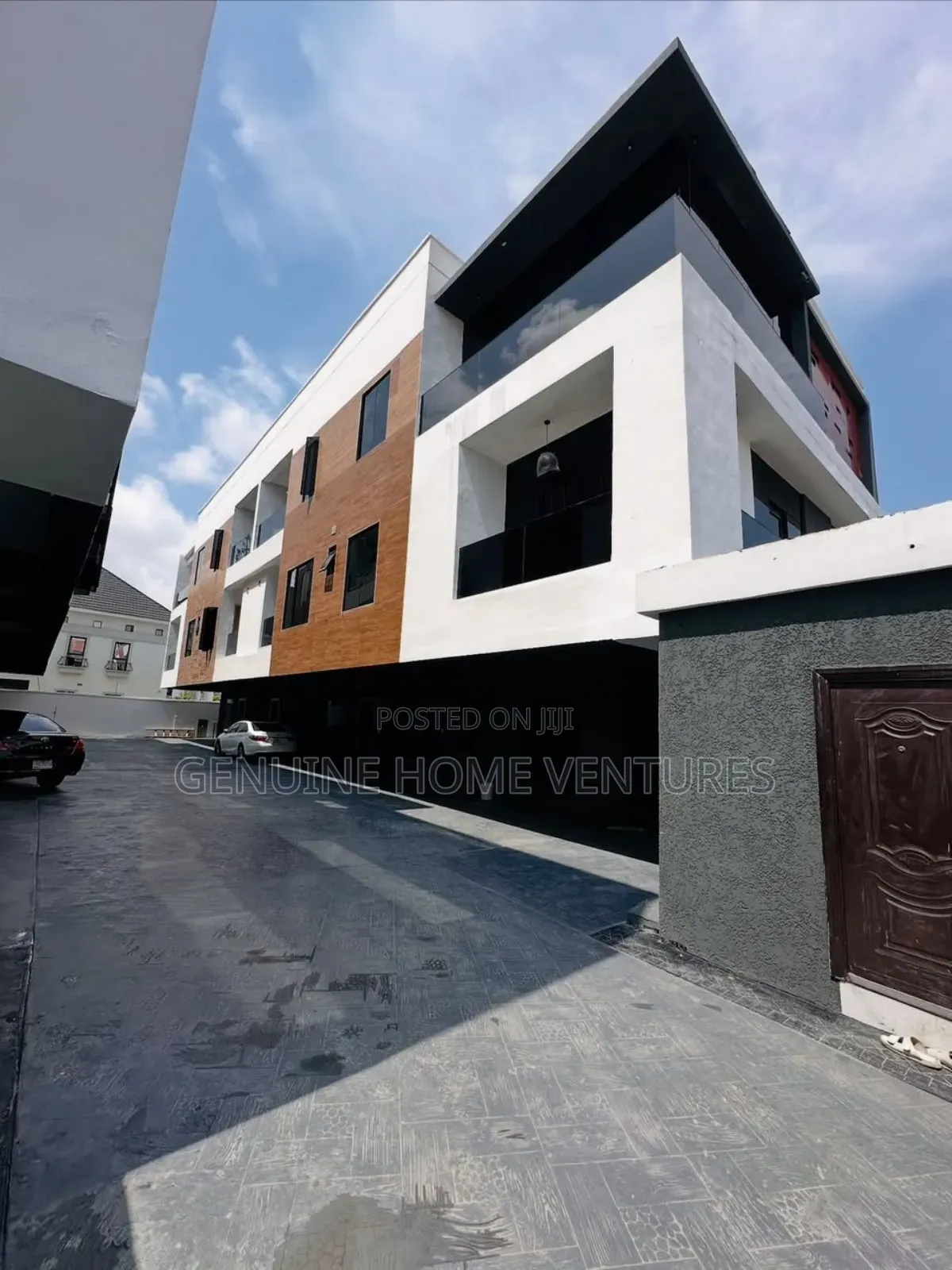 4bdrm Duplex in Lekki Phase One for sale in Lekki Phase 1