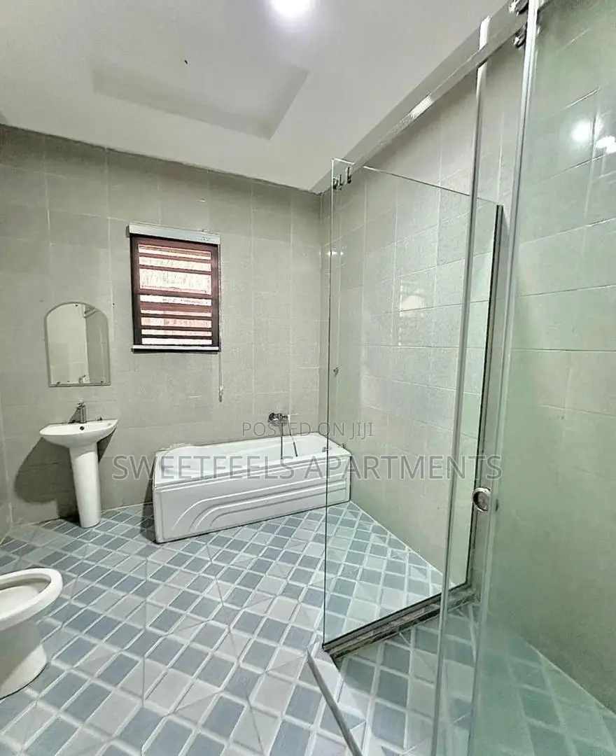 Luxury 3-Bedroom Apartment in Wuye