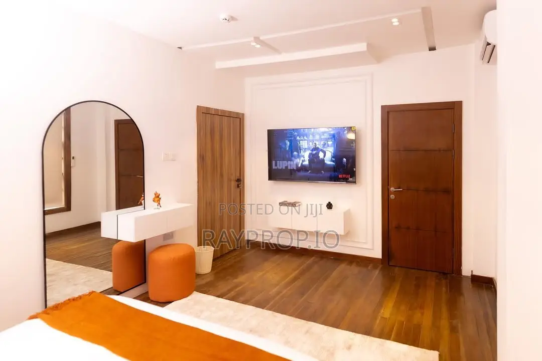 053930vl - 2 Bedroom Shortlet in Lekki Phase 1 in Lekki Phase 1