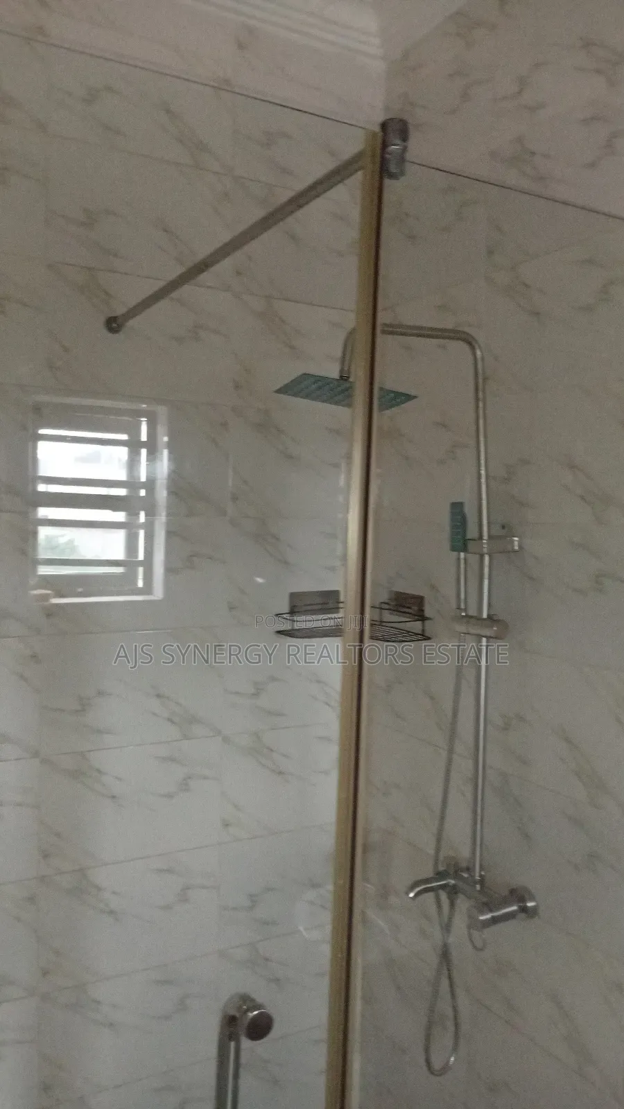 3bdrm Apartment in Chevron for rent in Chevron