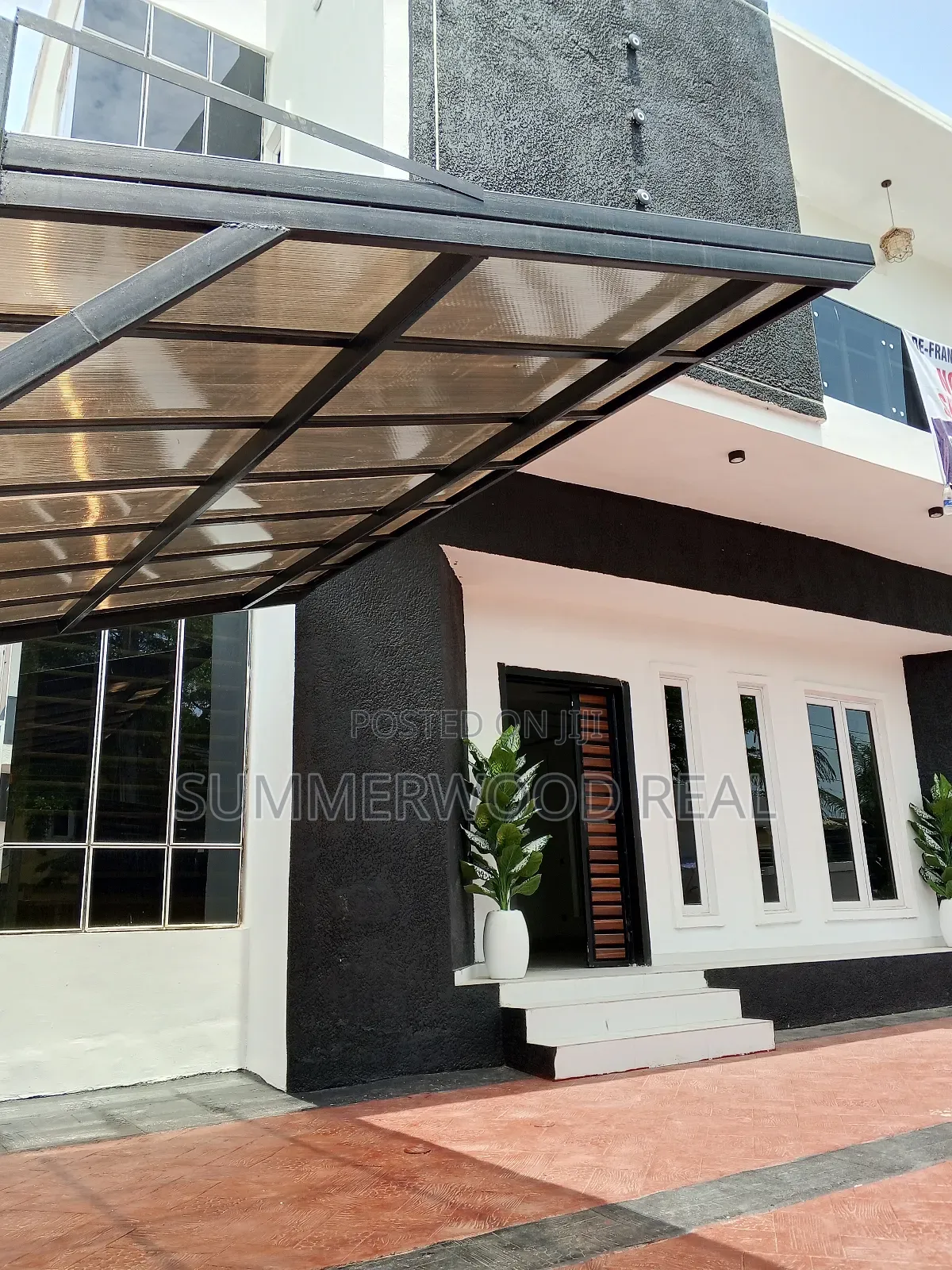 5bdrm Duplex in Lekki Phase 2 for sale in Lekki Phase 2