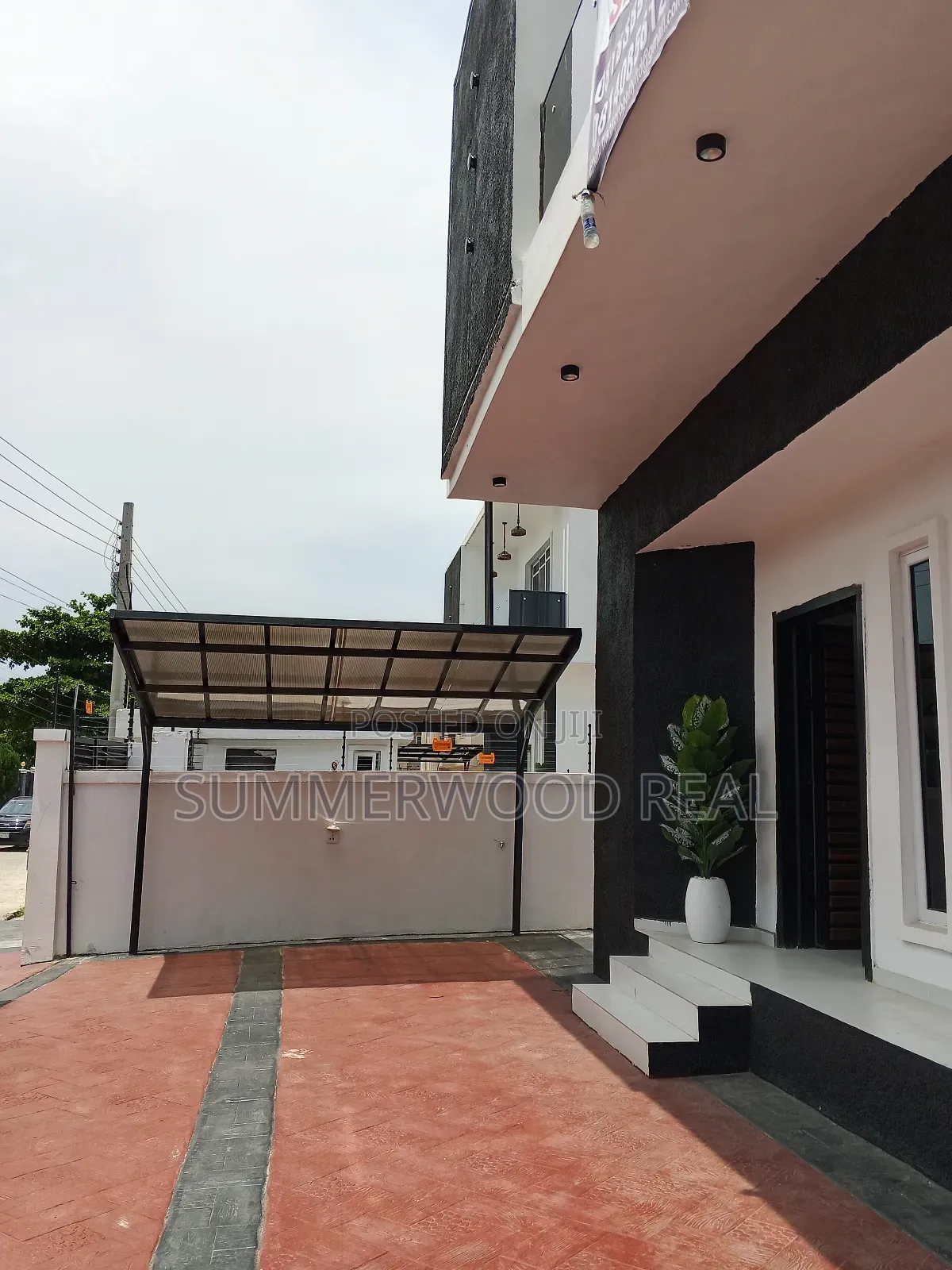 5bdrm Duplex in Lekki Phase 2 for sale in Lekki Phase 2