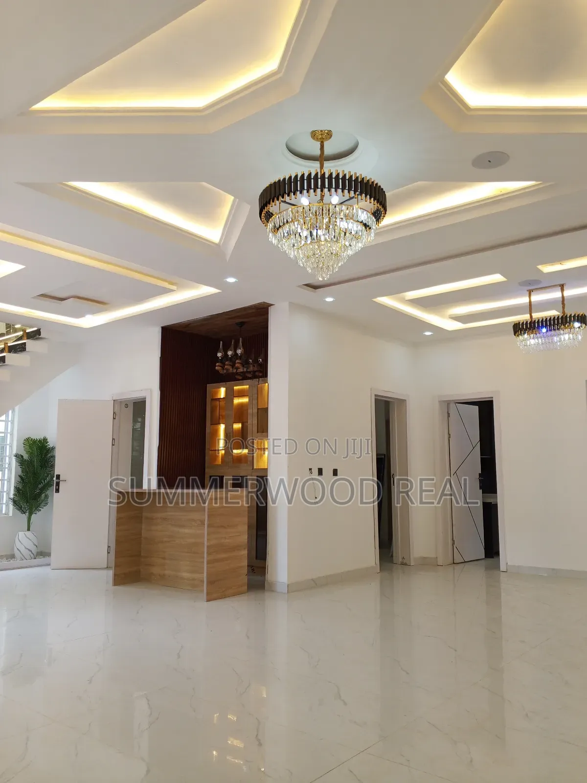 5bdrm Duplex in Lekki Phase 2 for sale in Lekki Phase 2