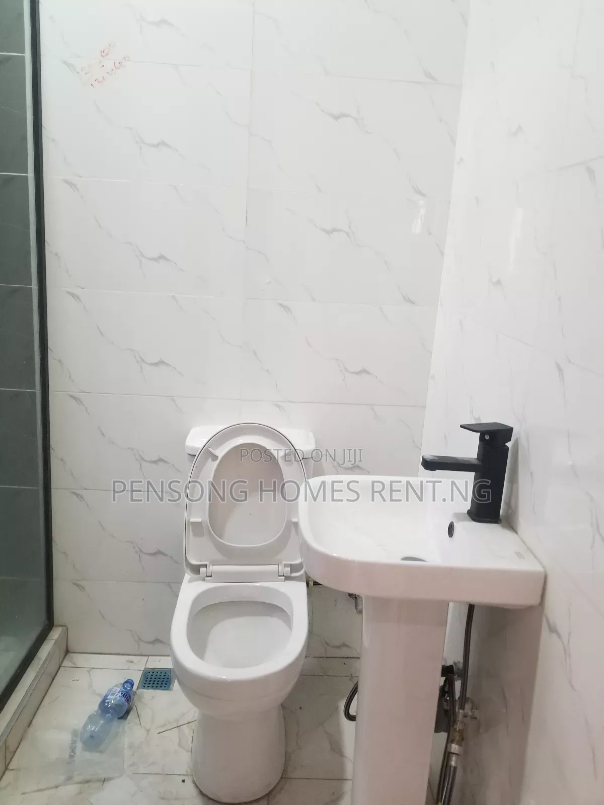 2bdrm Apartment in Ologolo, Lekki Expressway for rent in Lekki Expressway