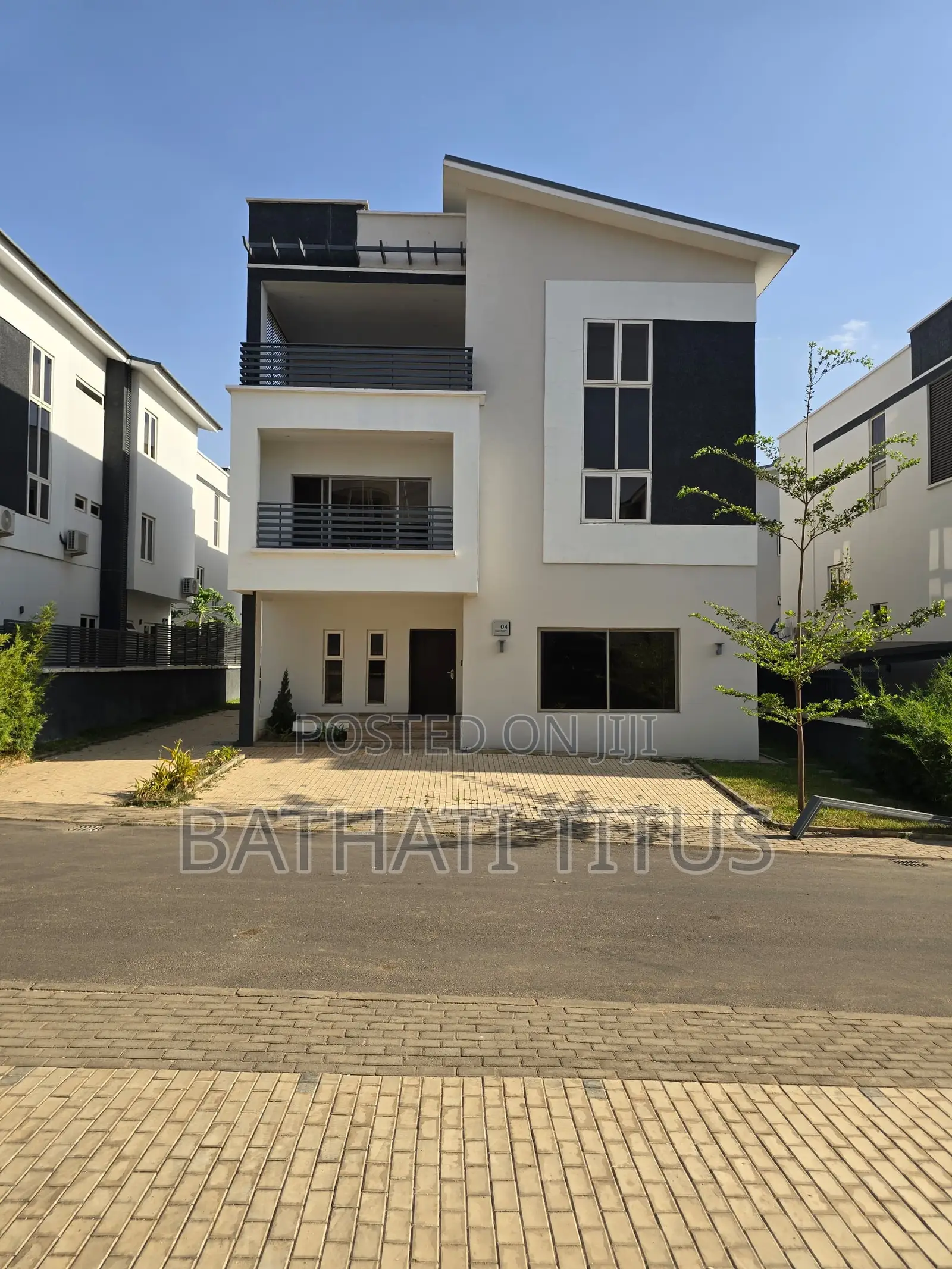 5bdrm Duplex in Life Camp for rent in Life Camp