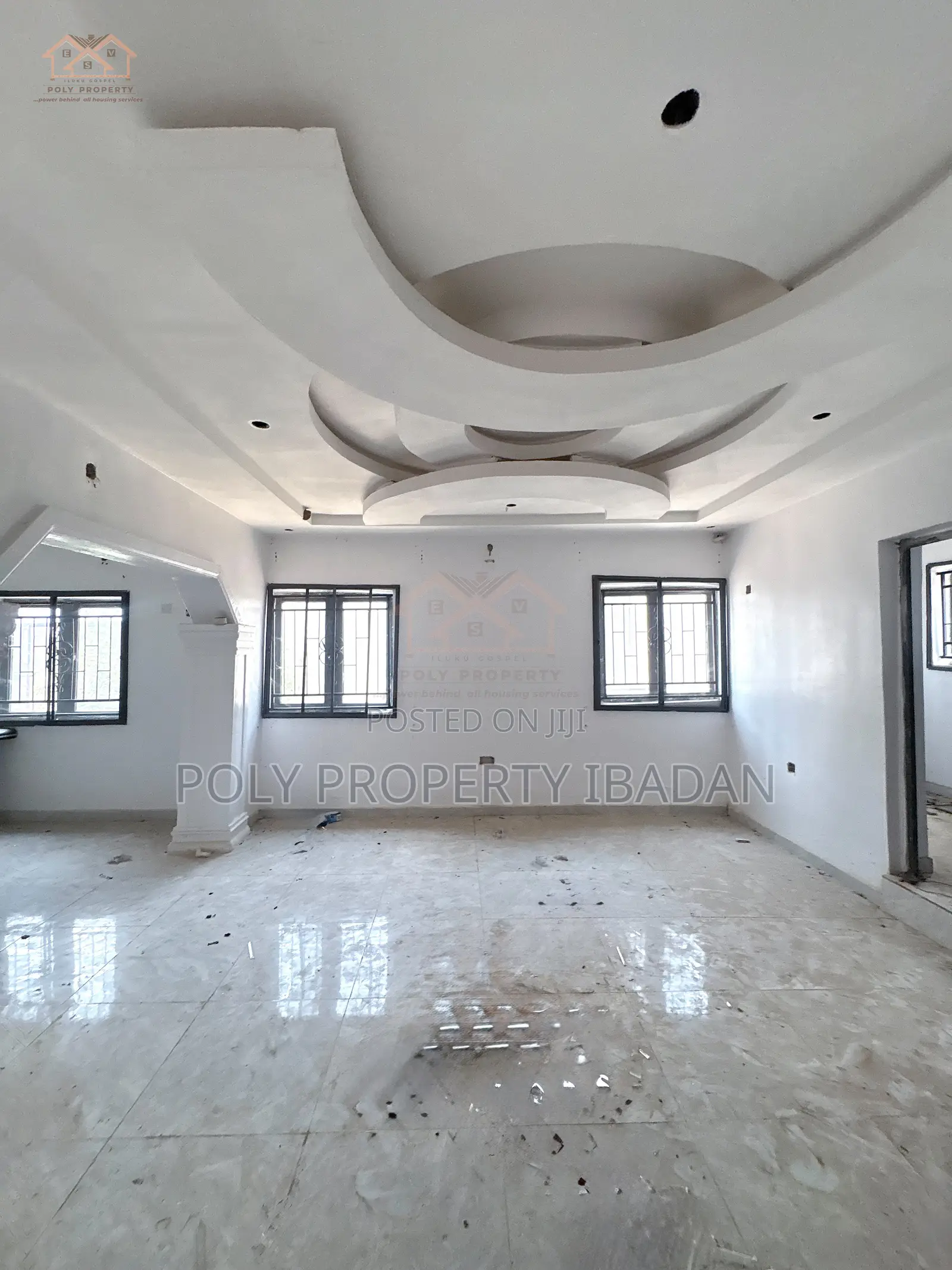 3bdrm Bungalow in Akala Express, Ibadan for sale in Ibadan