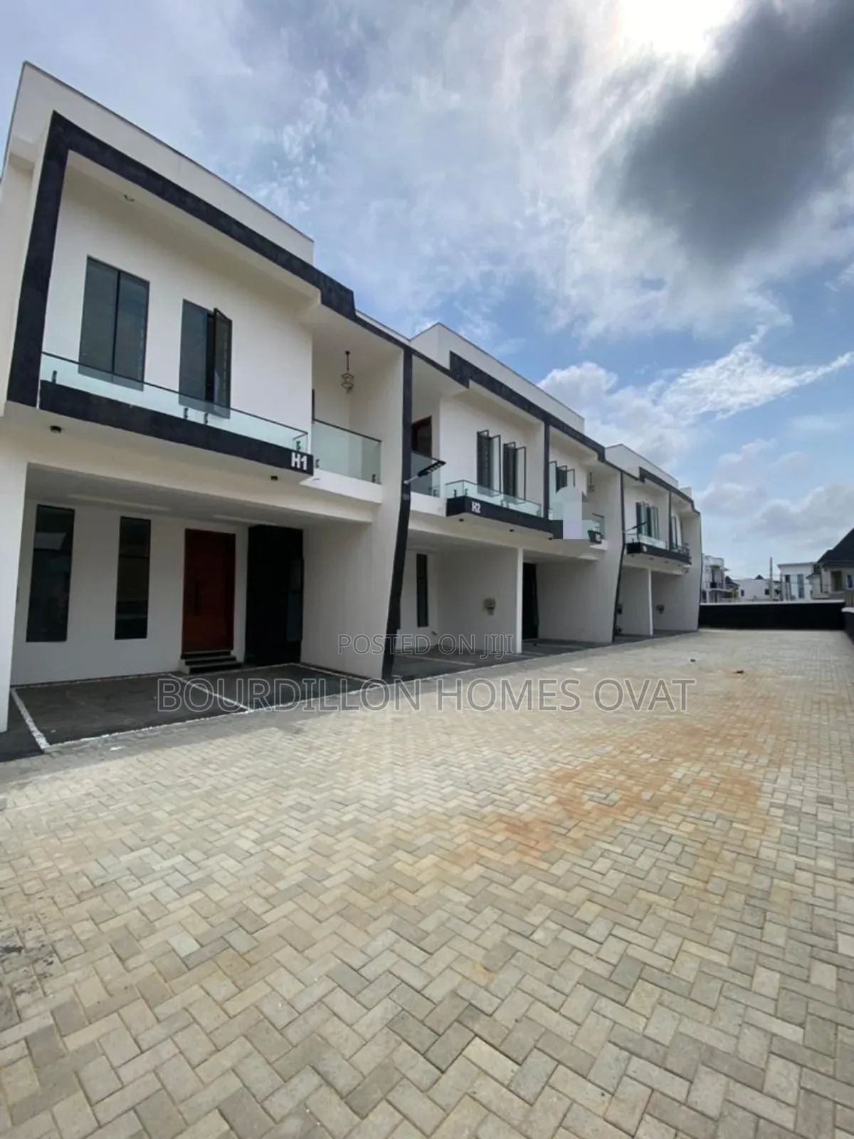 4bdrm Duplex in Ikota Lekki Lagos for sale in Ikota