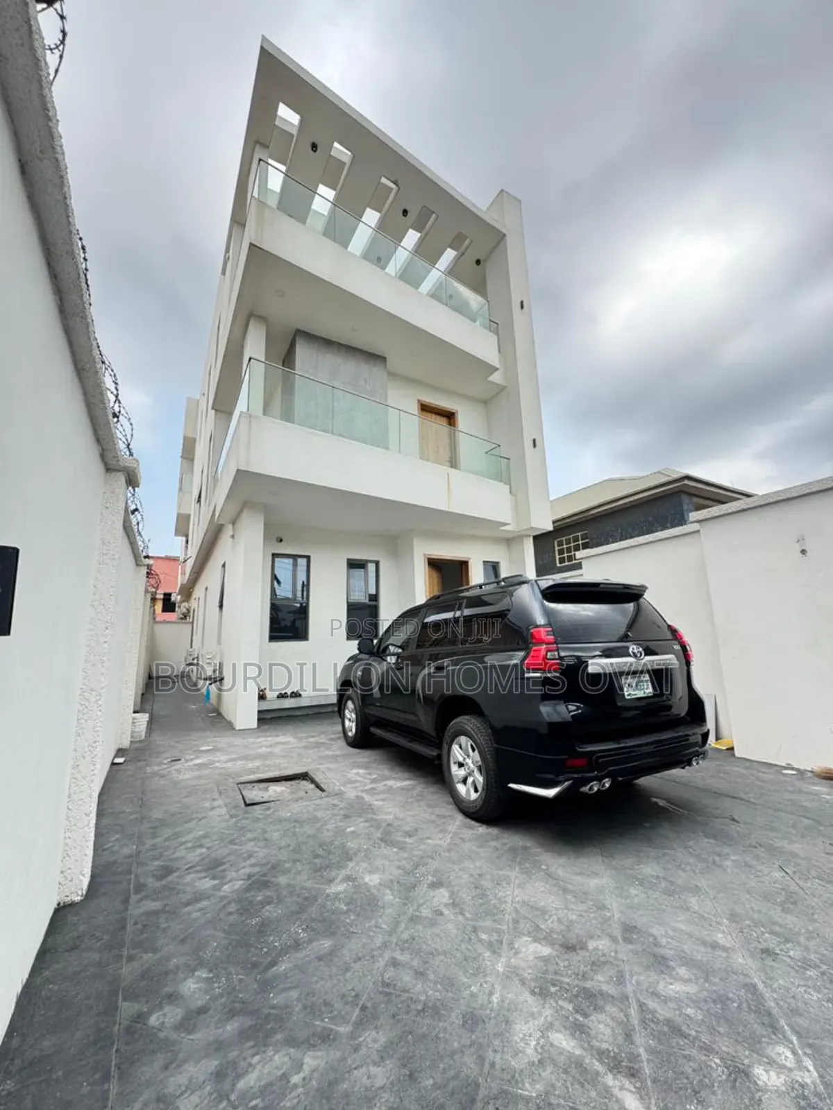 4bdrm Duplex in Lekki Phase 1 for rent in Lekki Phase 1