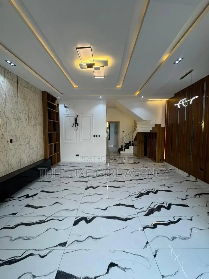 4bdrm Duplex in Orchid Estate, Lekki Expressway for rent in Lekki Expressway