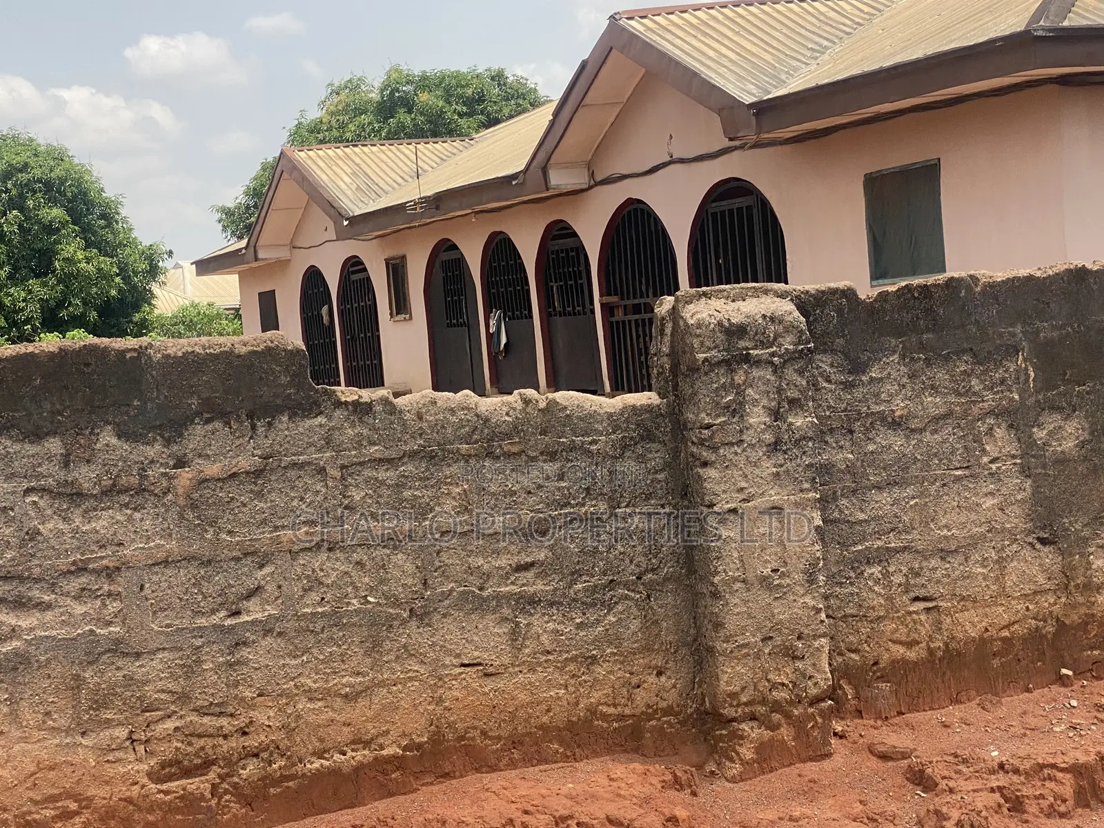 6bdrm Block of Flats in Benin City for sale in Benin City