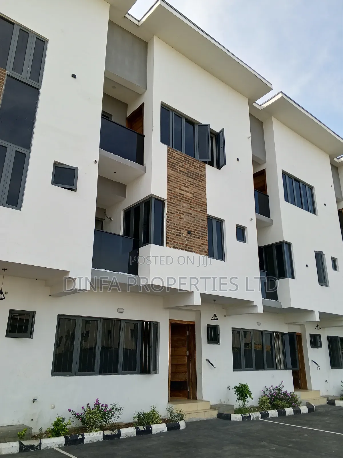 3bdrm Apartment in Lekki Phase 1 for rent in Lekki Phase 1
