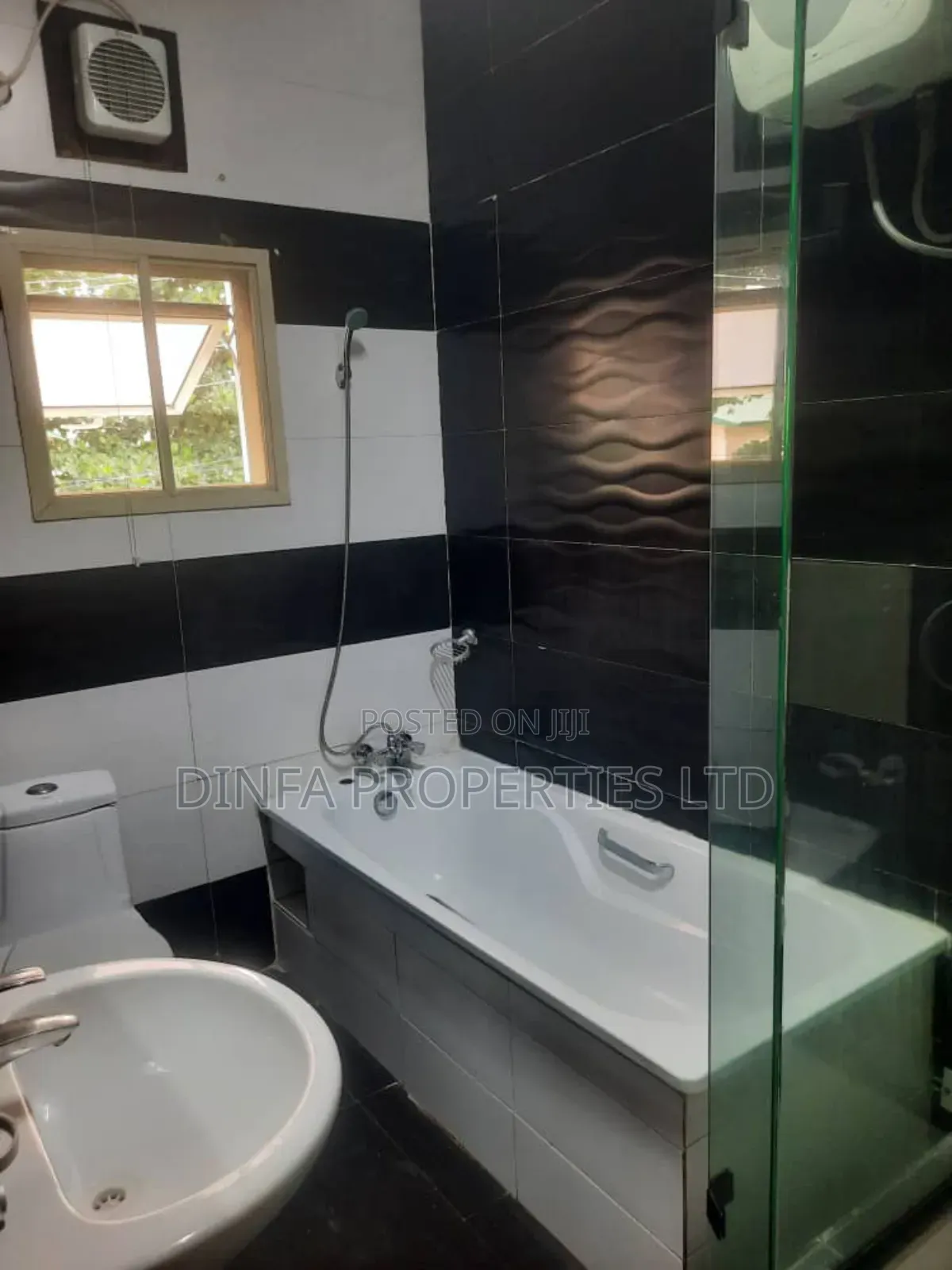 3bdrm Apartment in Lekki Phase 1 for rent in Lekki Phase 1