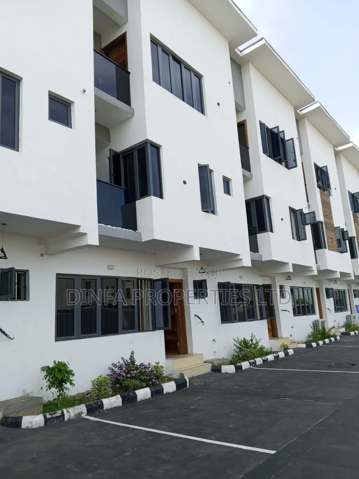 4bdrm Townhouse / Terrace in Lekki Phase 1 for rent in Lekki Phase 1