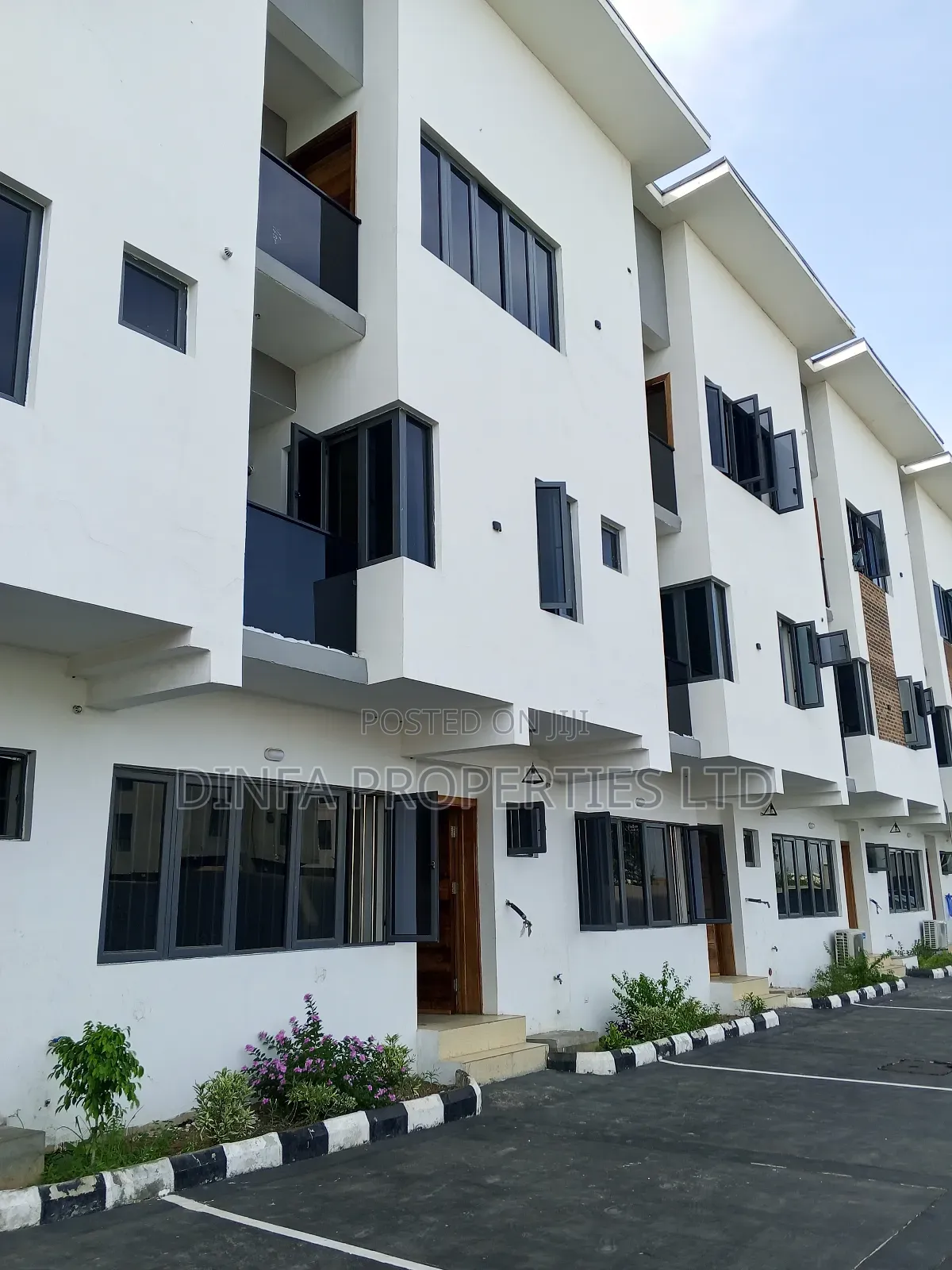 4bdrm Townhouse / Terrace in Lekki Phase 1 for rent in Lekki Phase 1