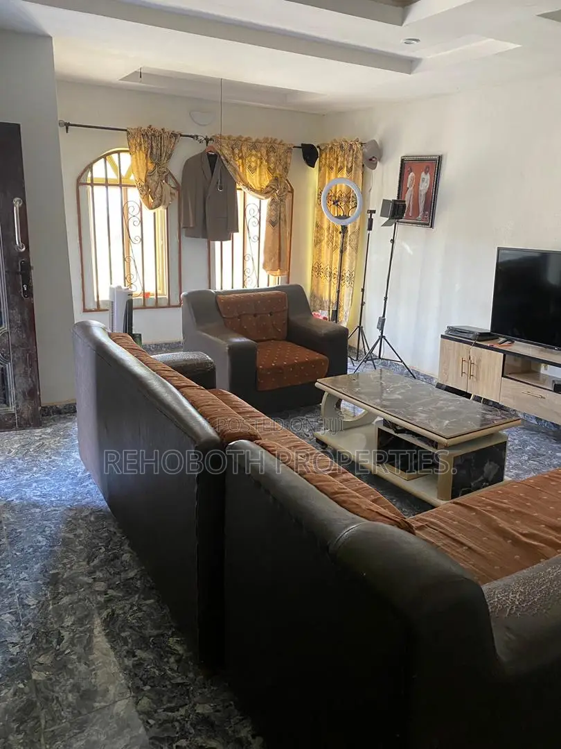 3bdrm Apartment in Bendel Filling, Akala Express for rent in Akala Express